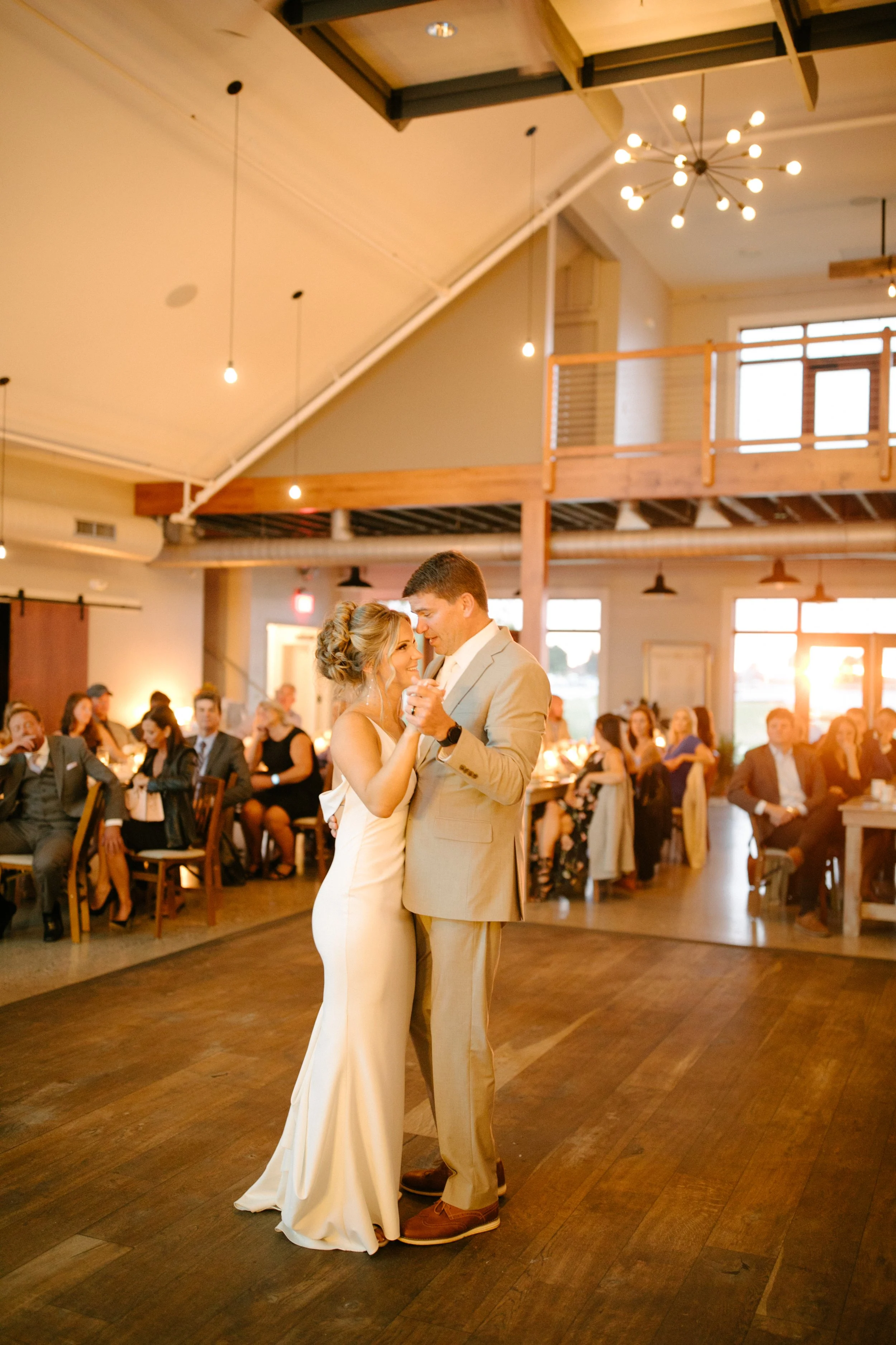 Michigan-wedding-photographer-ludington-the-lake-house-wedding-48.jpg