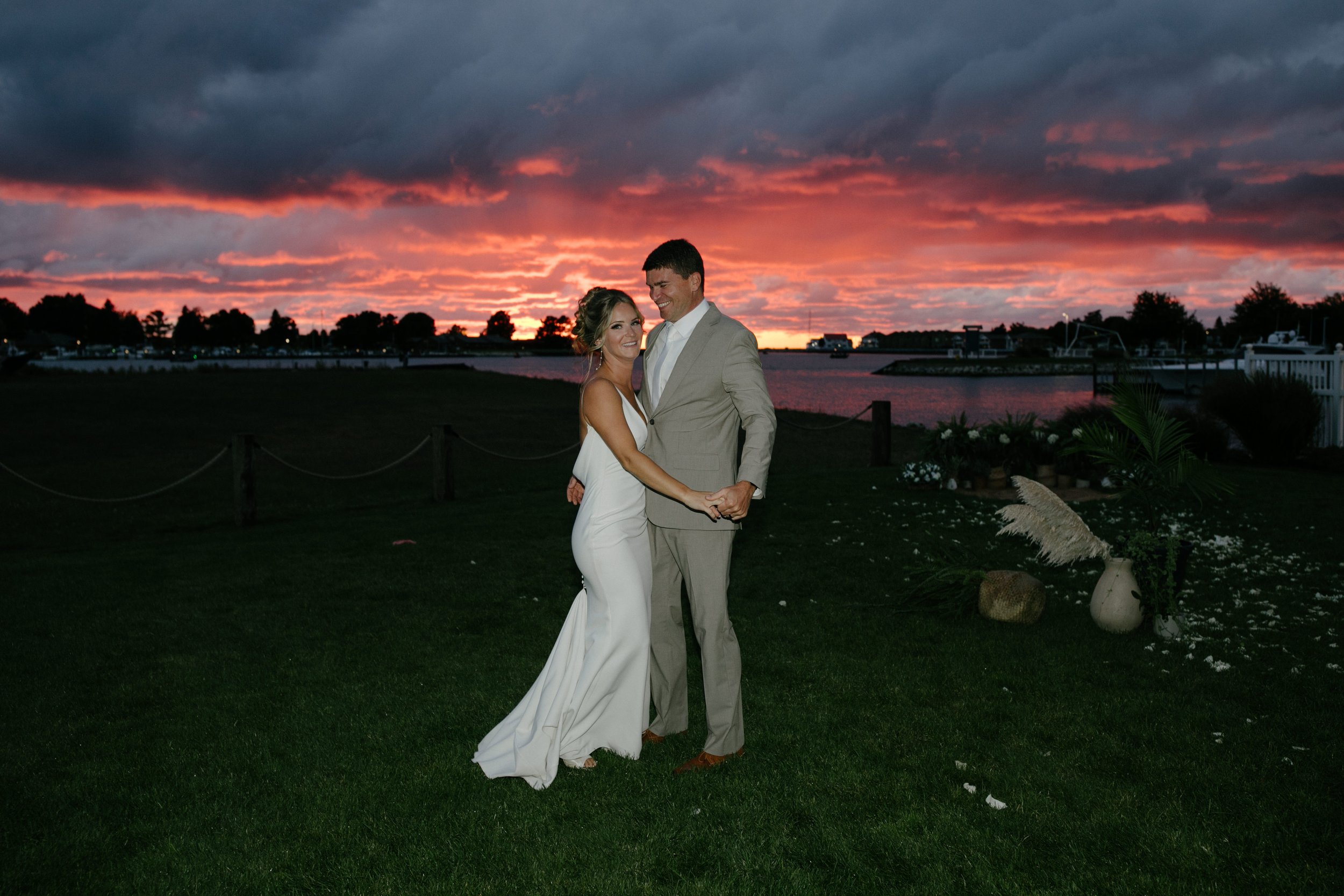 Michigan-wedding-photographer-ludington-the-lake-house-wedding-54.jpg