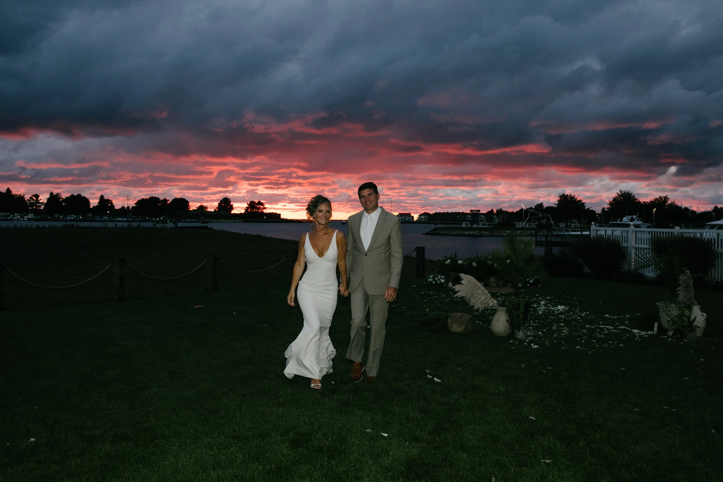 Michigan-wedding-photographer-ludington-the-lake-house-wedding-57.jpg