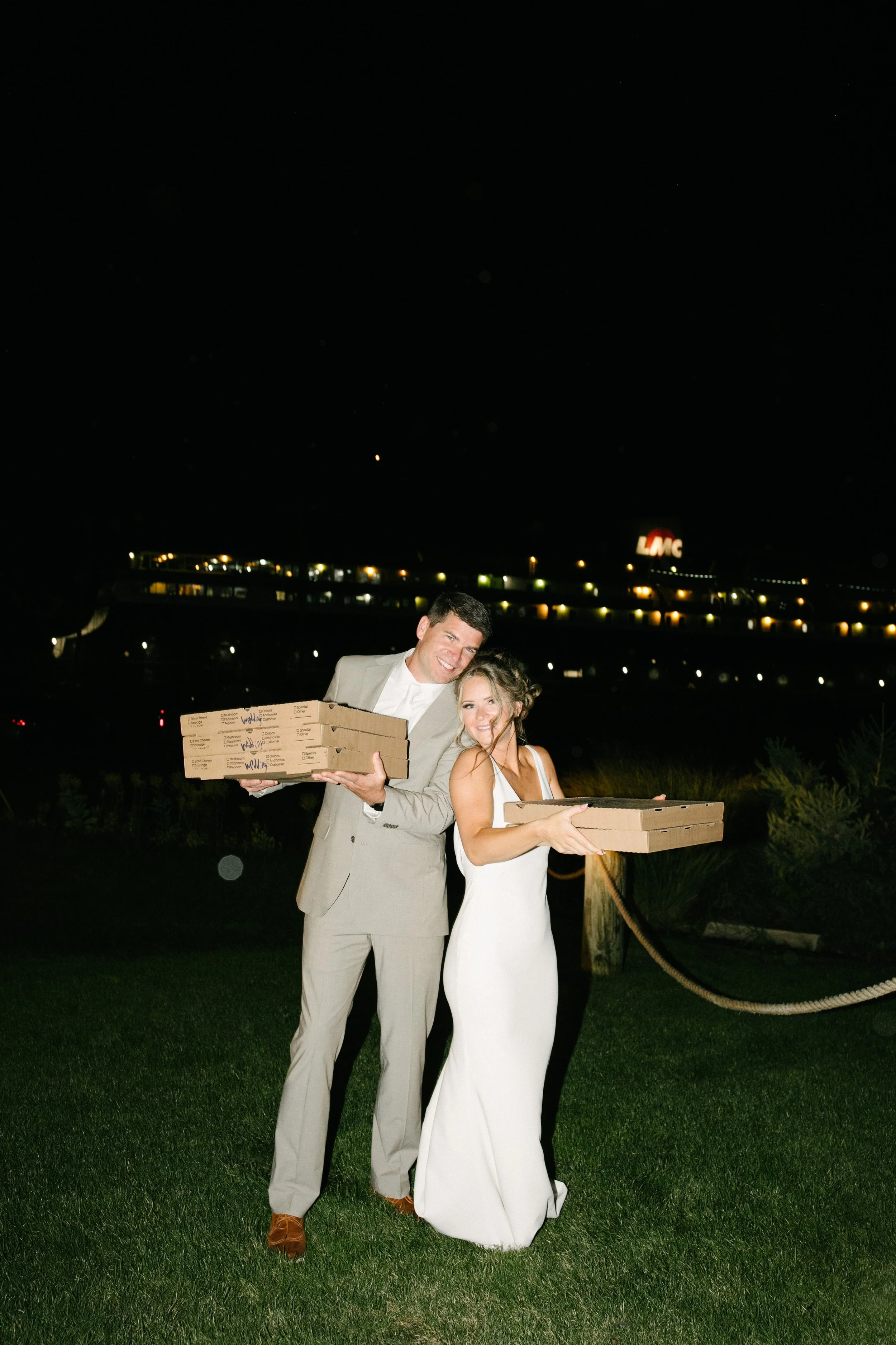 Michigan-wedding-photographer-ludington-the-lake-house-wedding-70.jpg