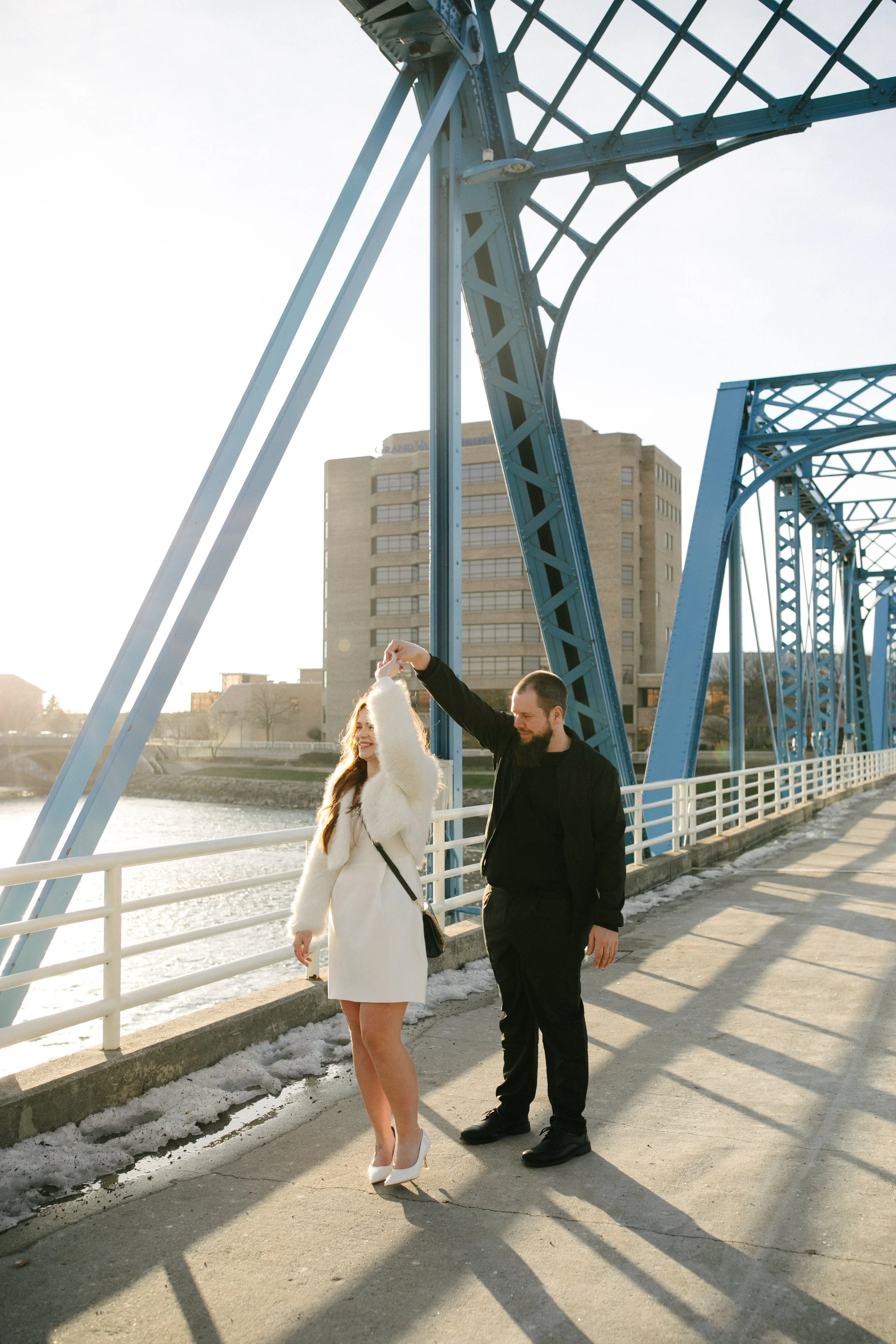 Michigan-wedding-photographer-grand-rapids-engagement-35.jpg