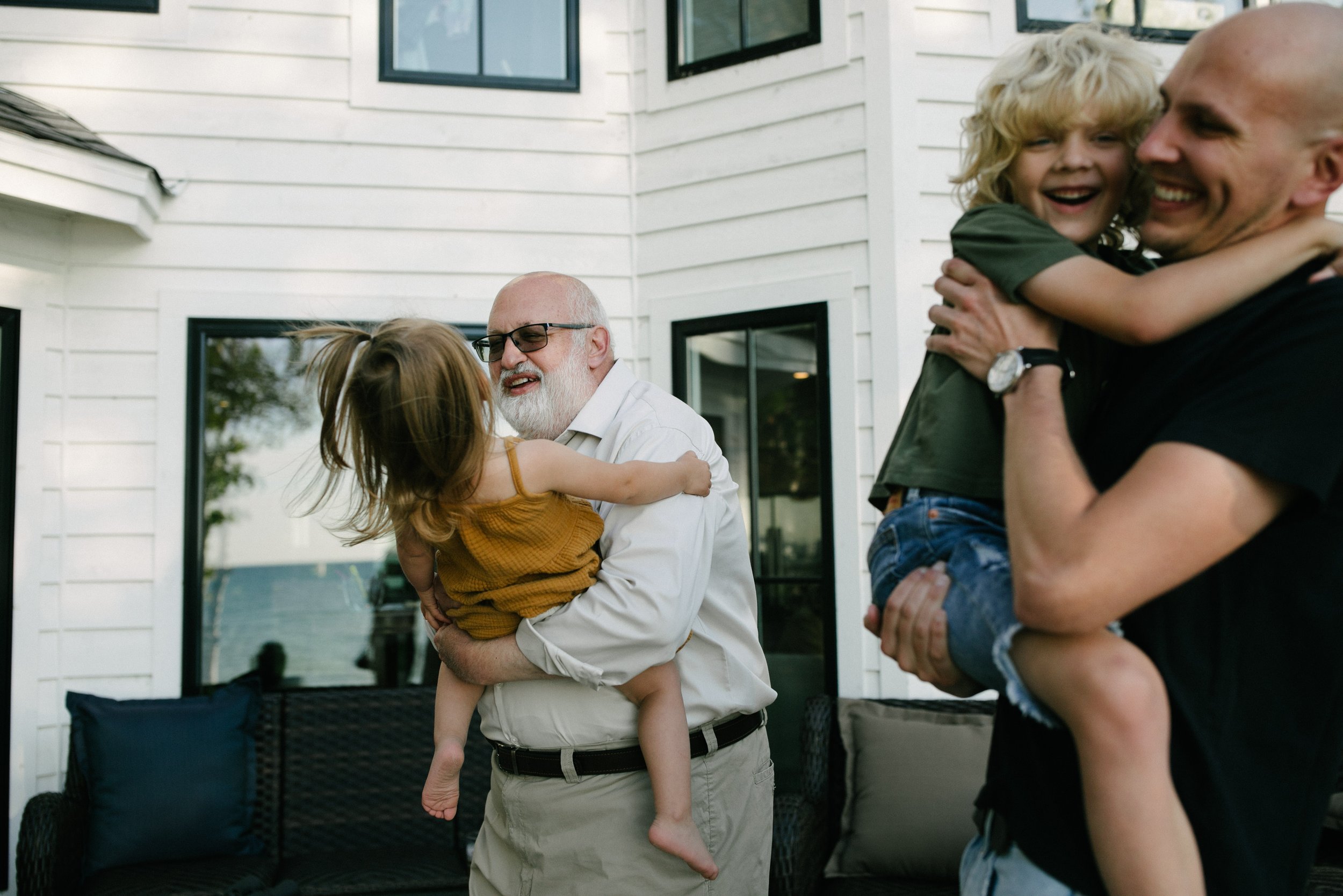 Michigan-Photographer-Charlevoix-extended-family-36.jpg