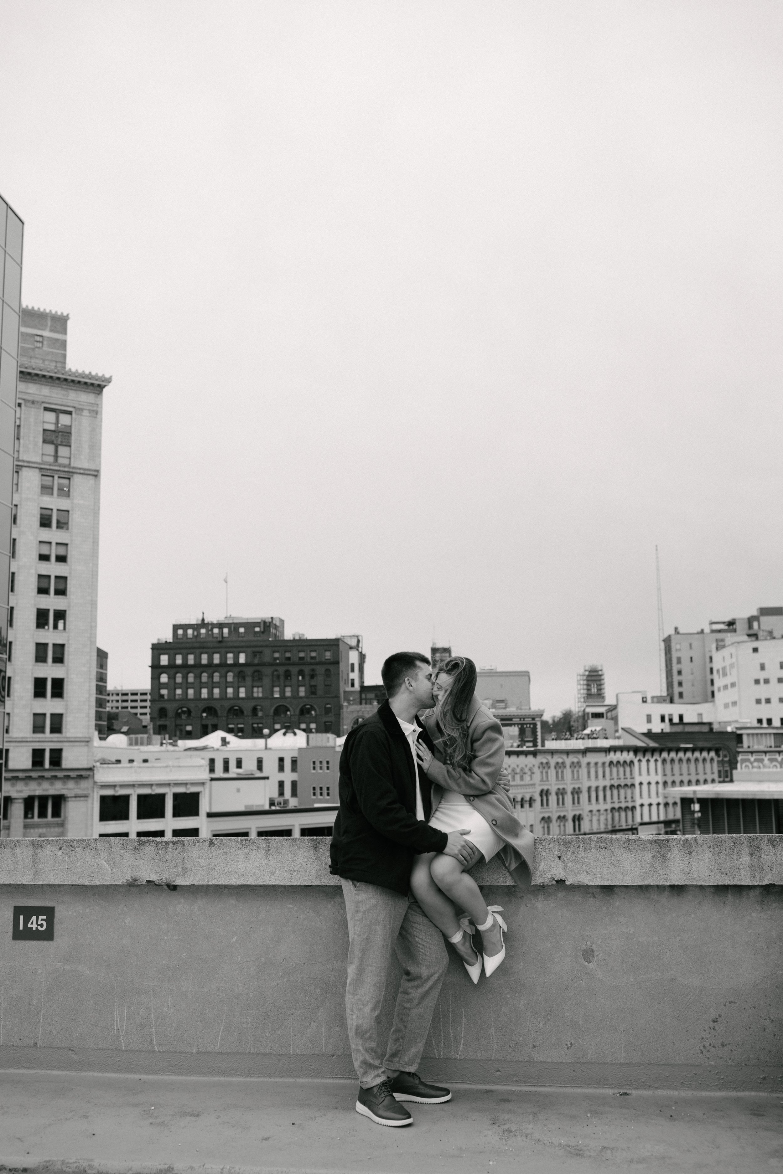 Michigan-wedding-photographer-grand-rapids-engagement-86.jpg