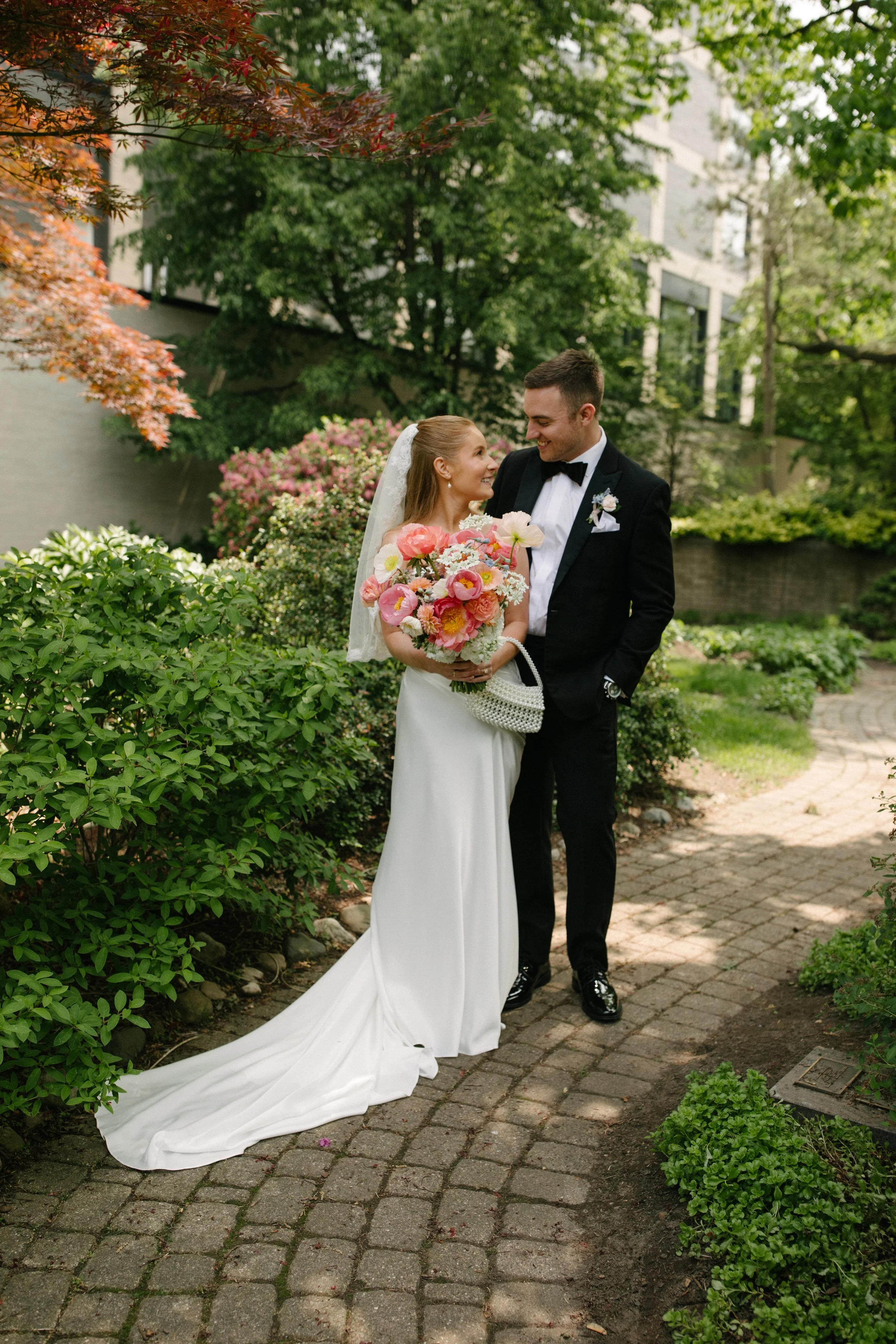 Michigan-wedding-photographer-msu-horticulture-garden-wedding-27.jpg