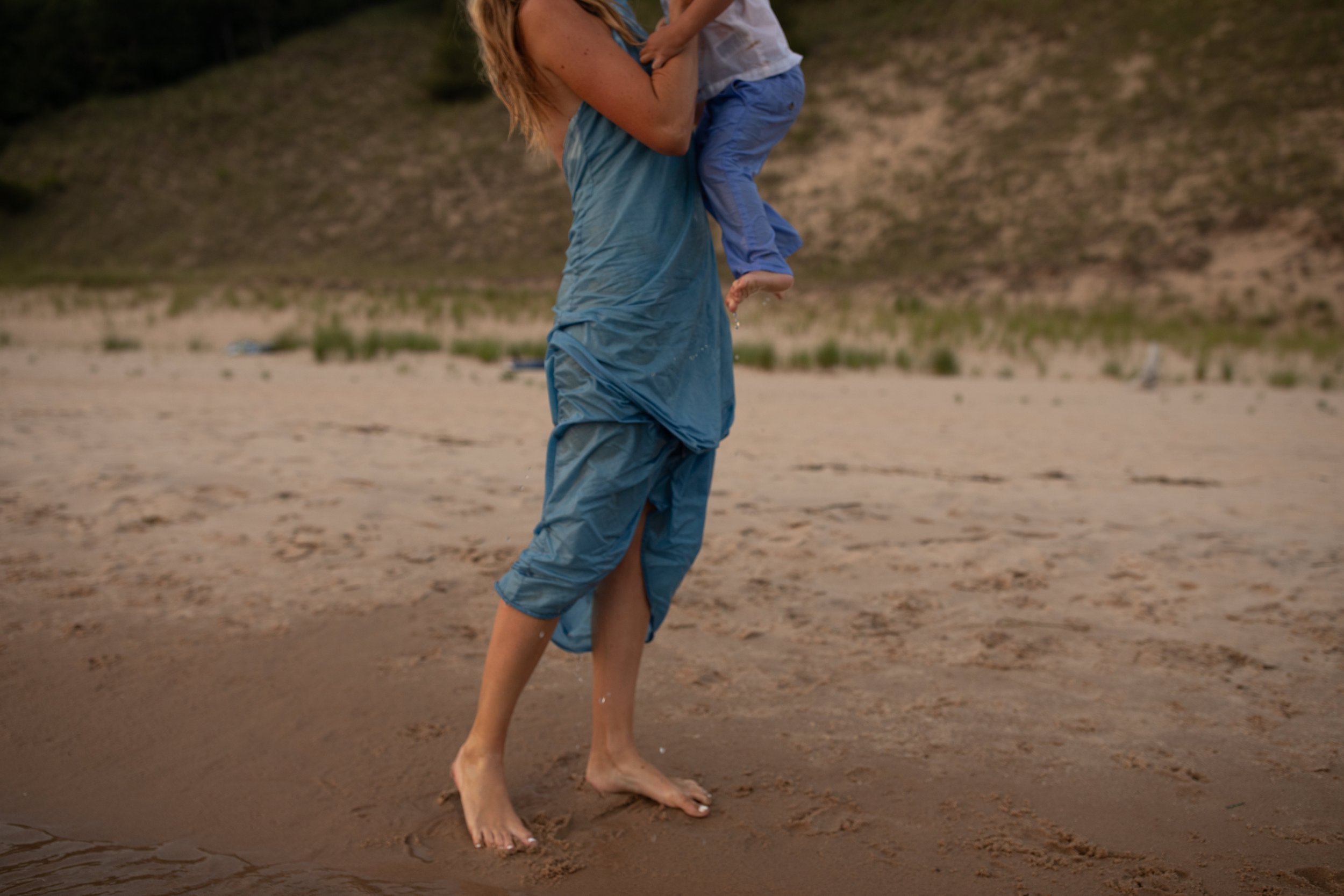 Michigan-film-photographer-epworth-ludington-mi-motherhood-family-session-212.jpg