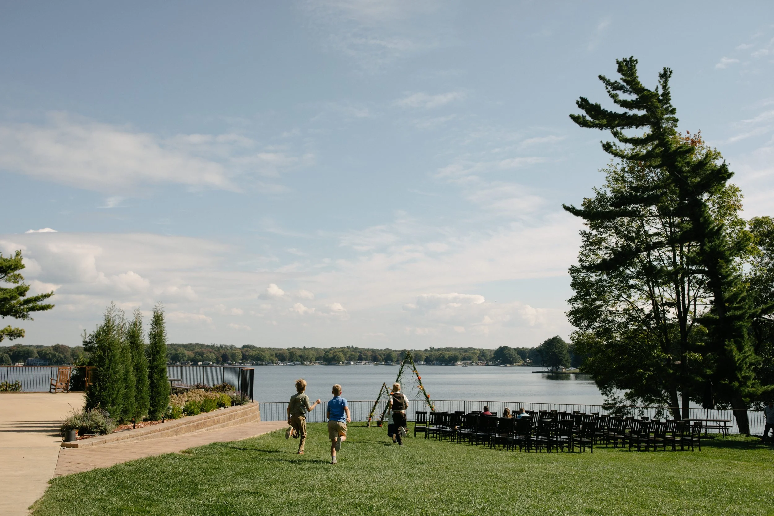 Michigan-film-photographer-hobby-crest-resort-wedding-10.jpg