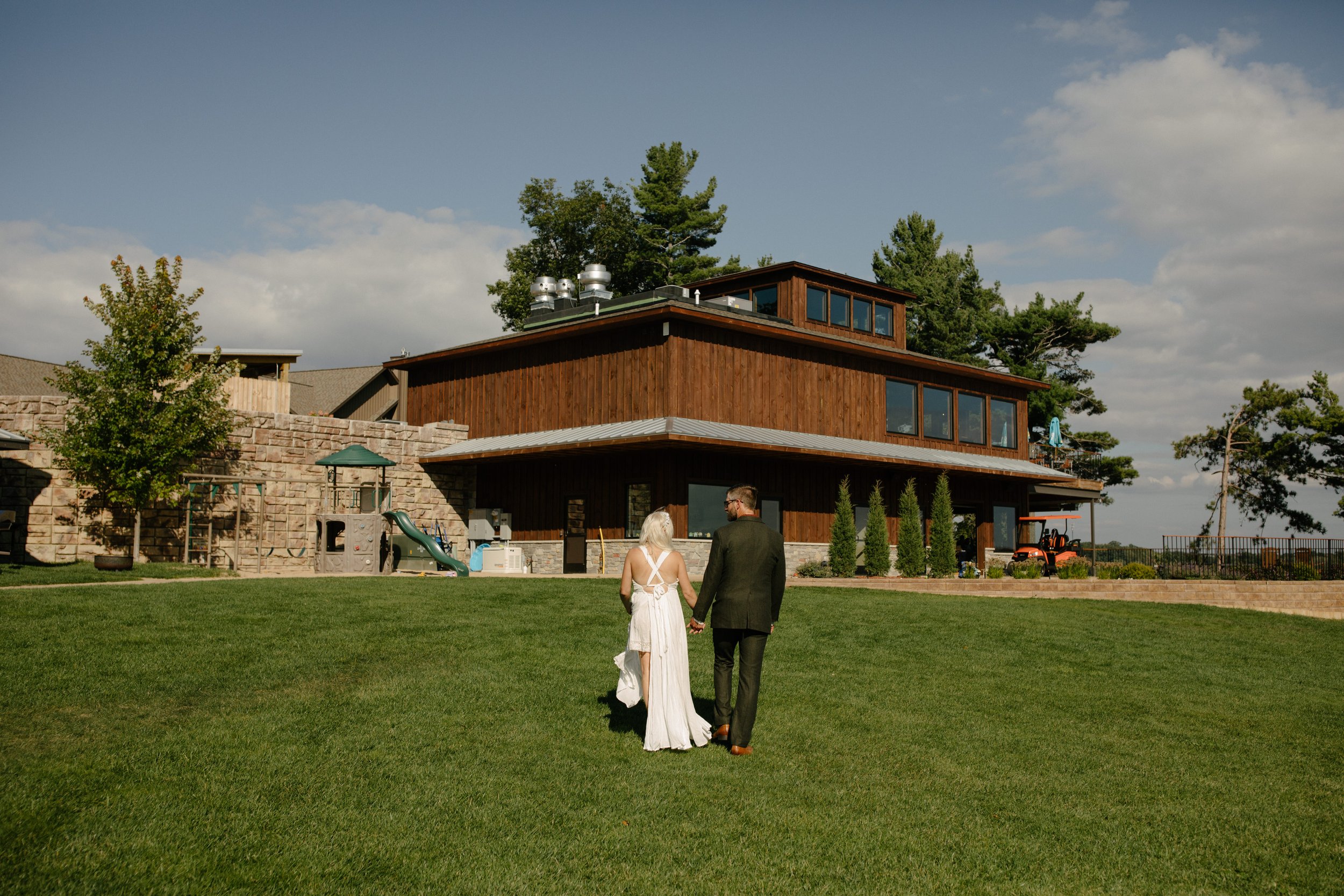 Michigan-film-photographer-hobby-crest-resort-wedding-17.jpg