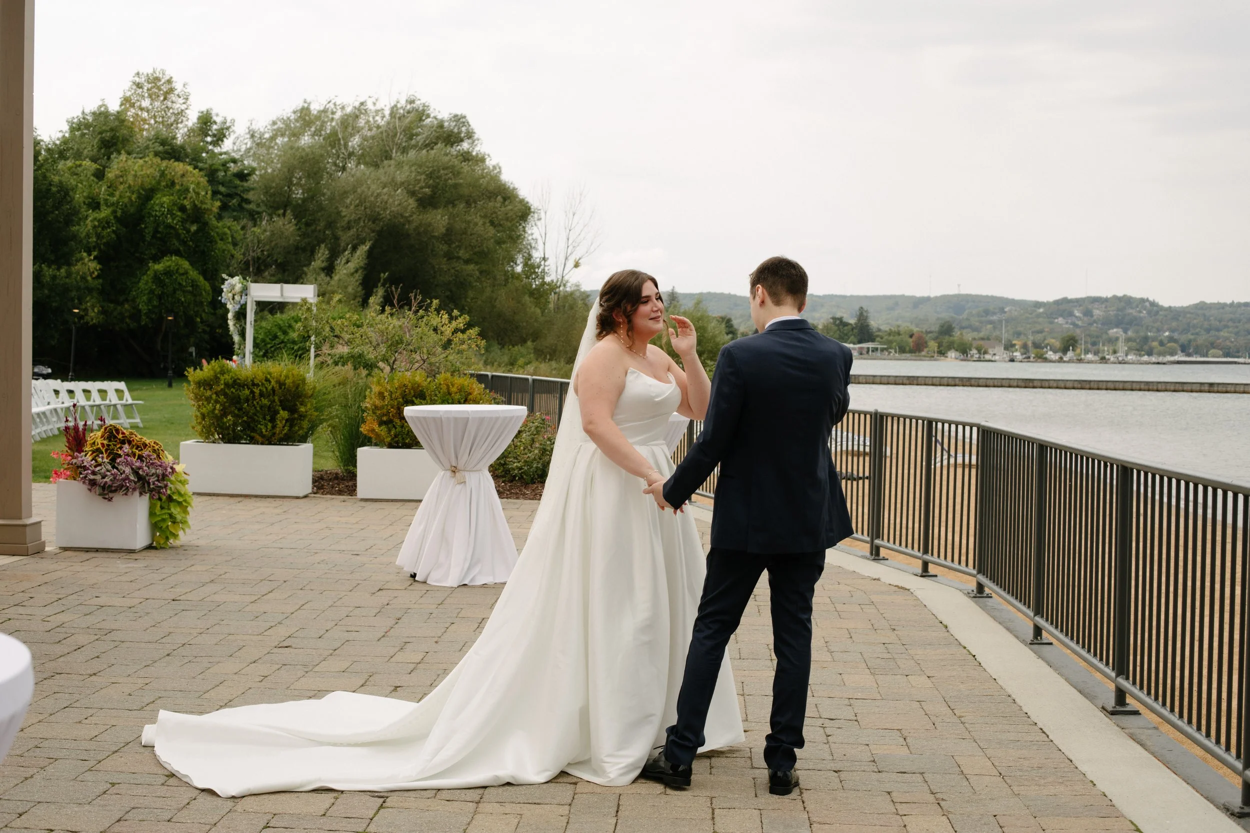 Michigan-photographer-delemar-tc-hotel-wedding-14.jpg