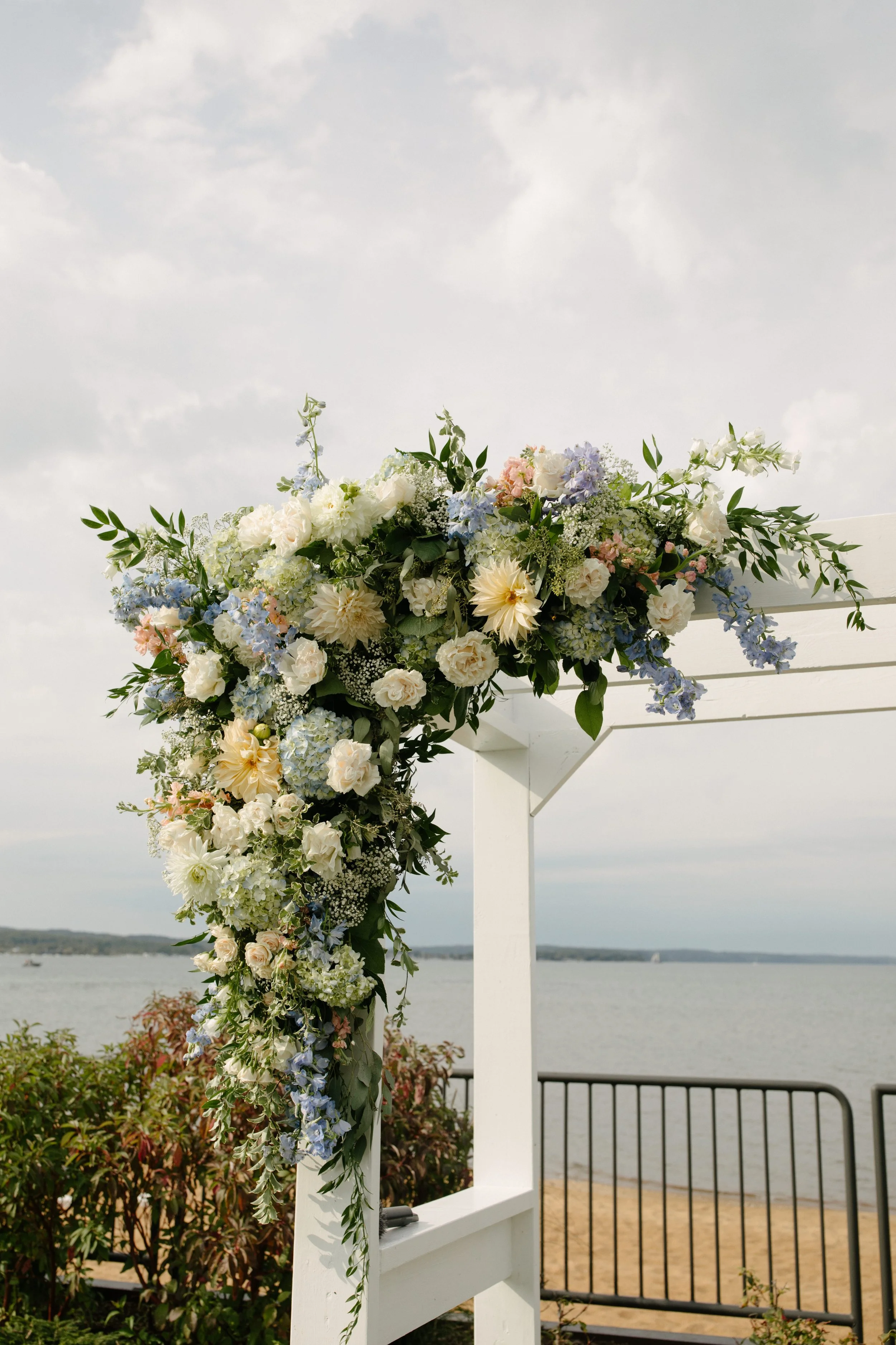 Michigan-photographer-delemar-tc-hotel-wedding-16.jpg