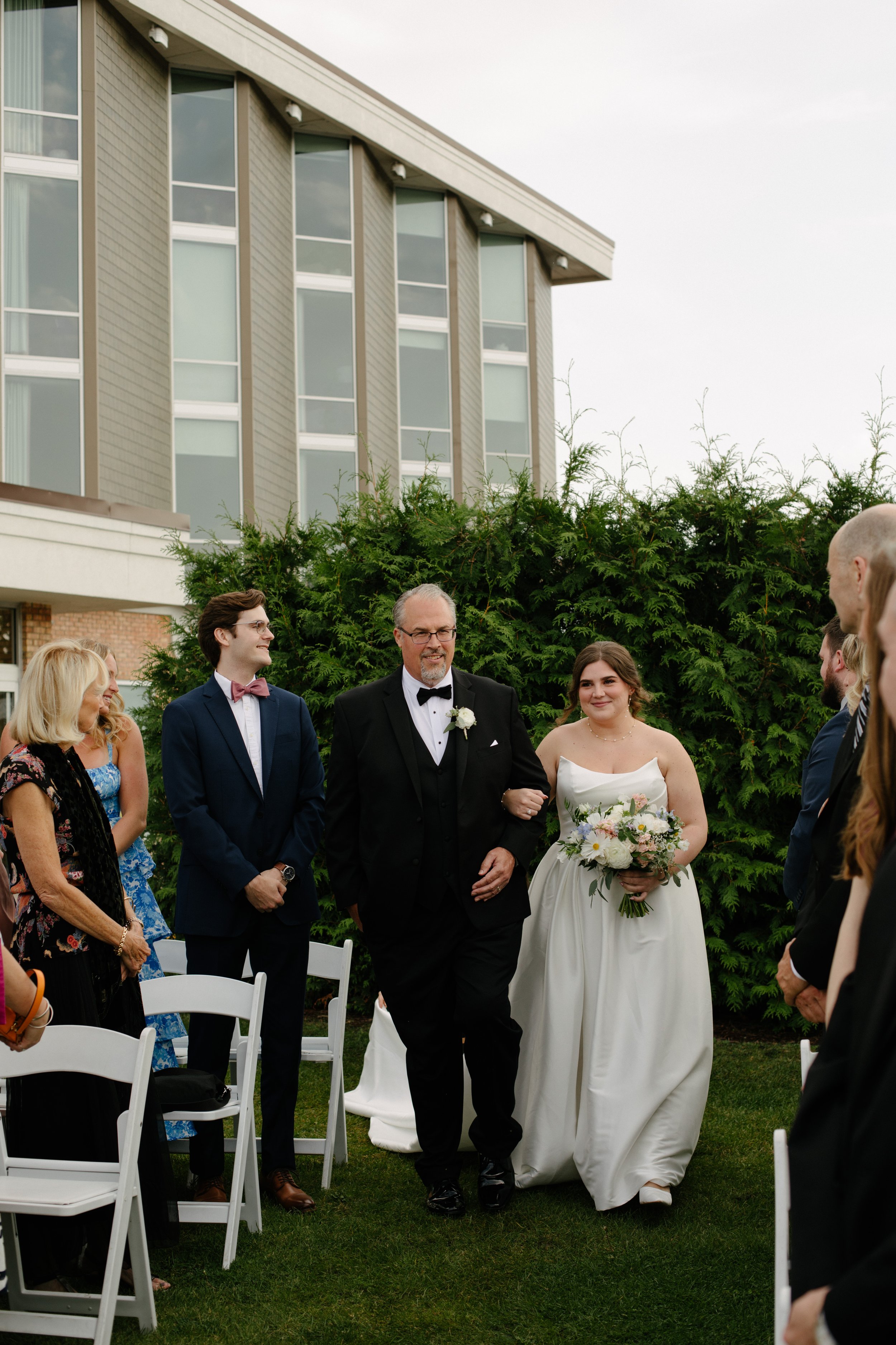 Michigan-photographer-delemar-tc-hotel-wedding-19.jpg