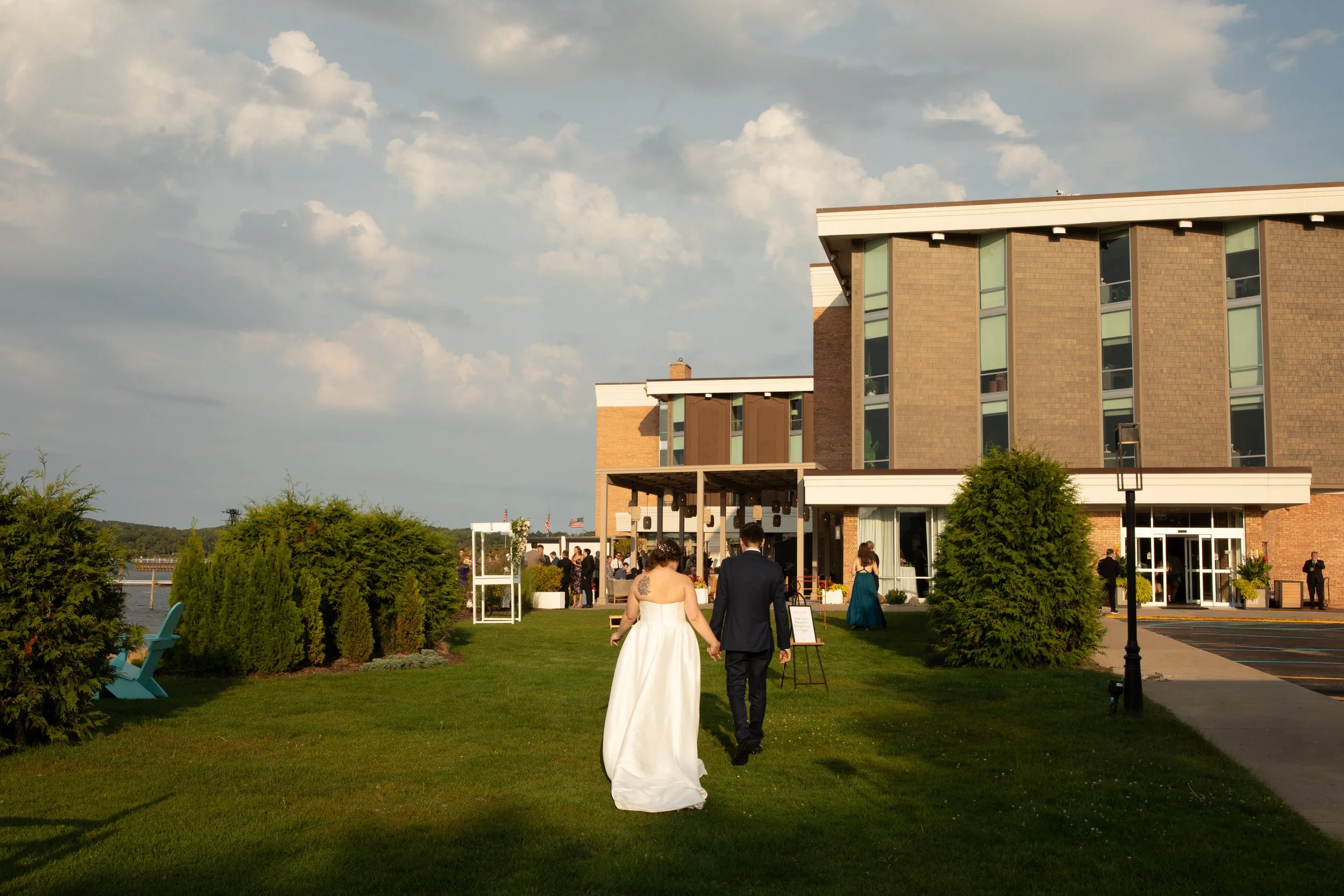Michigan-photographer-delemar-tc-hotel-wedding-34.jpg