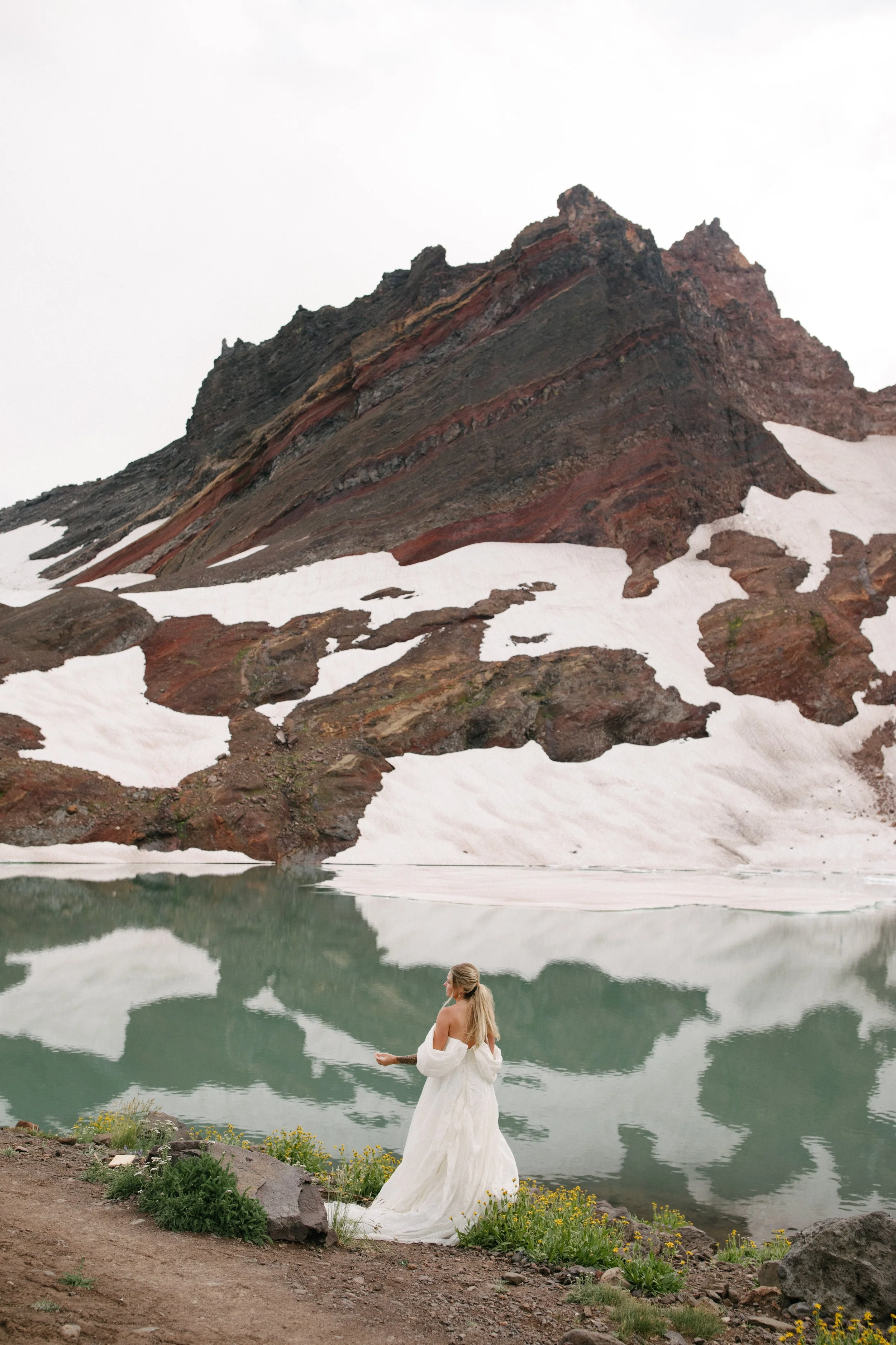 Michigan-film-photographer-oregon-no-name-lake-hike-wedding-27.jpg