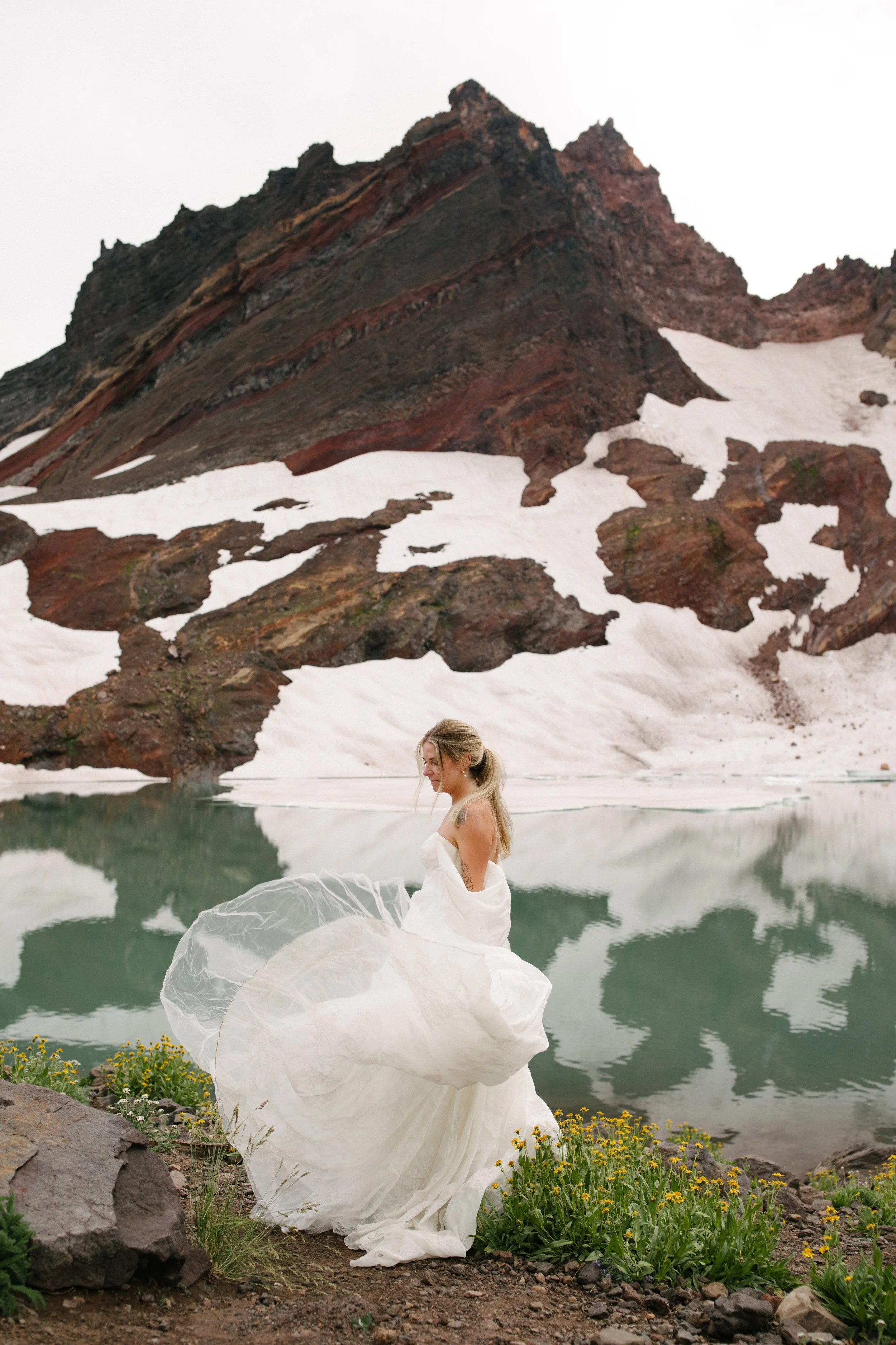 Michigan-film-photographer-oregon-no-name-lake-hike-wedding-31.jpg