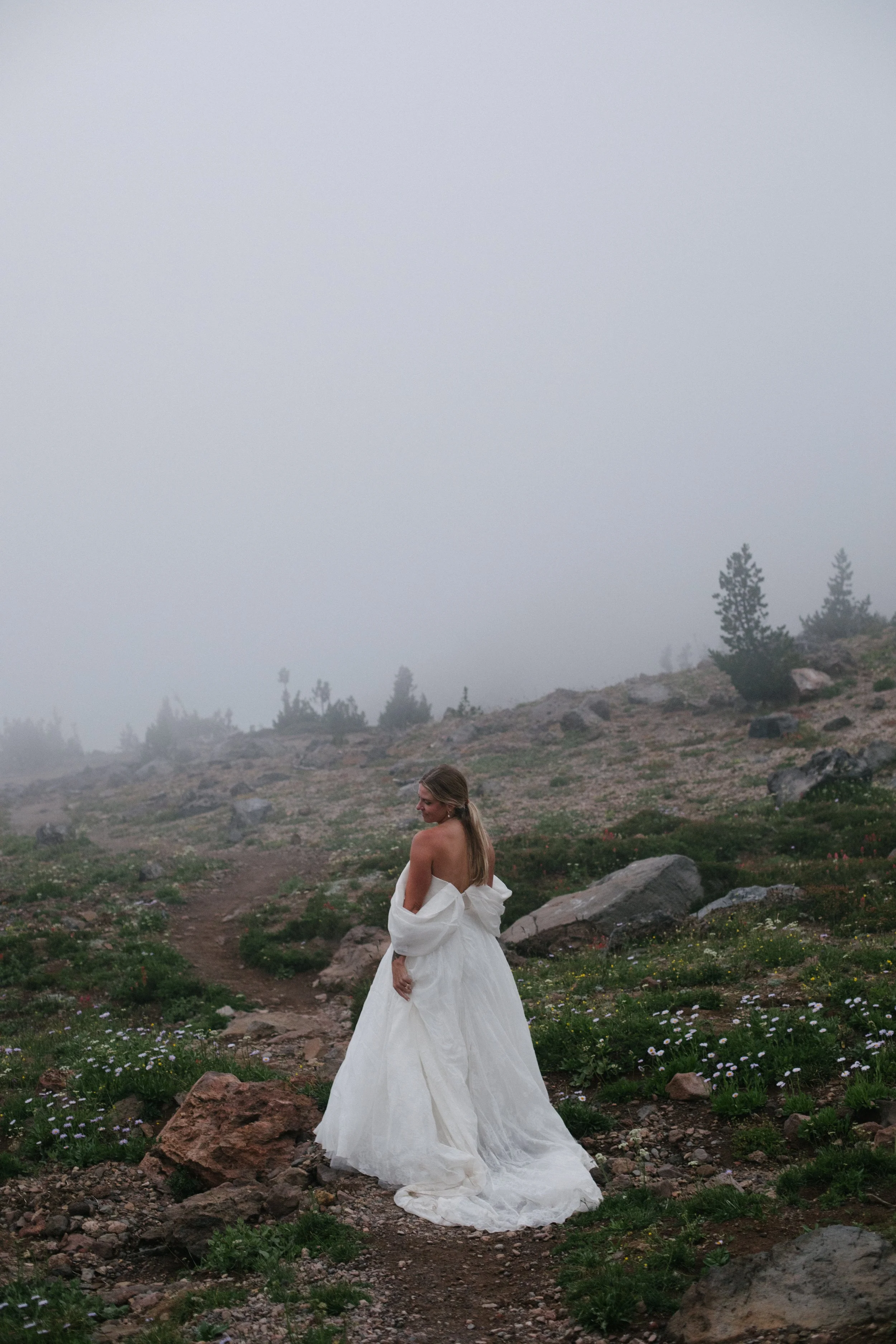 Michigan-film-photographer-oregon-no-name-lake-hike-wedding-195.jpg