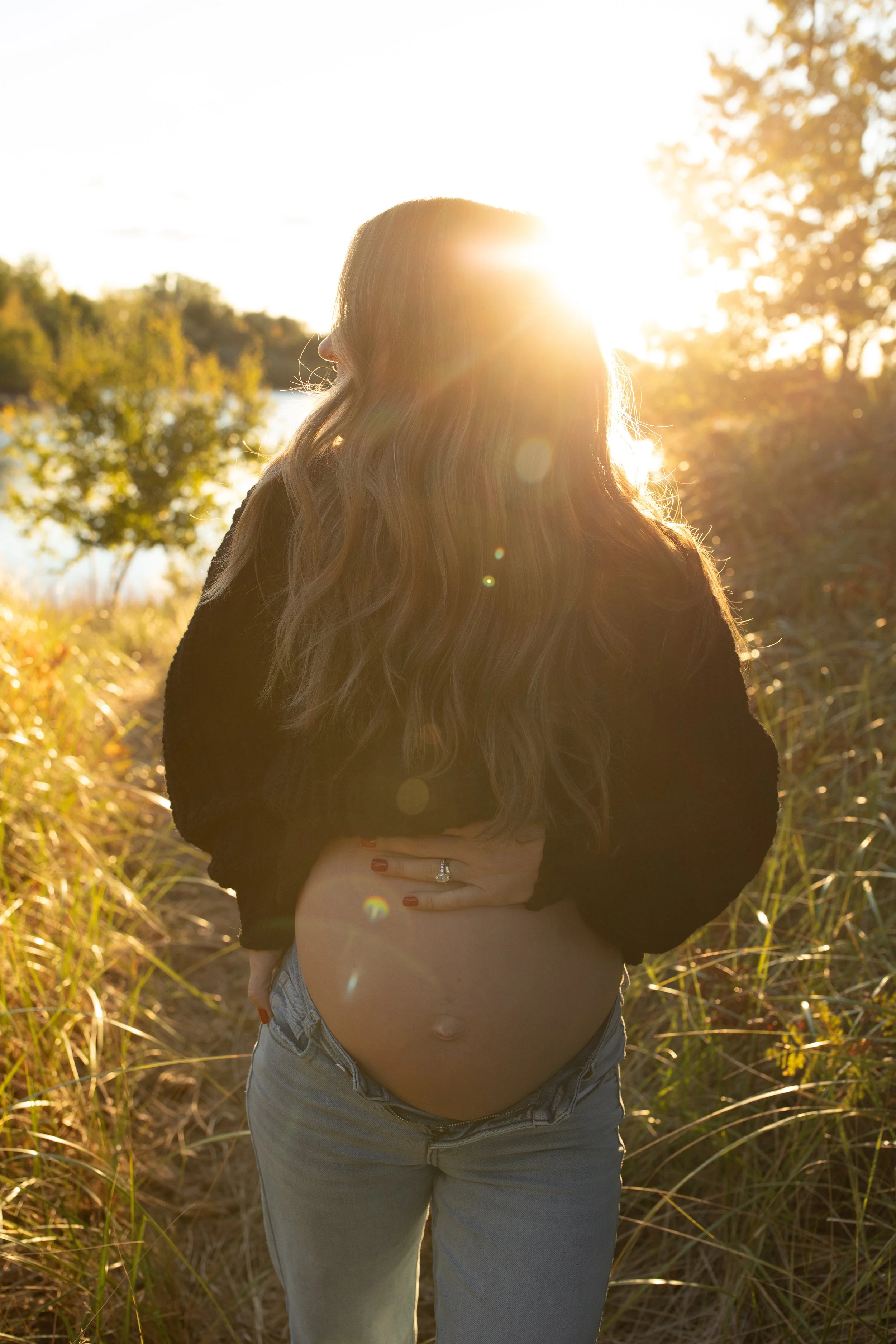 Michigan-film-photographer-ludington-full-sun-maternity-72.jpg