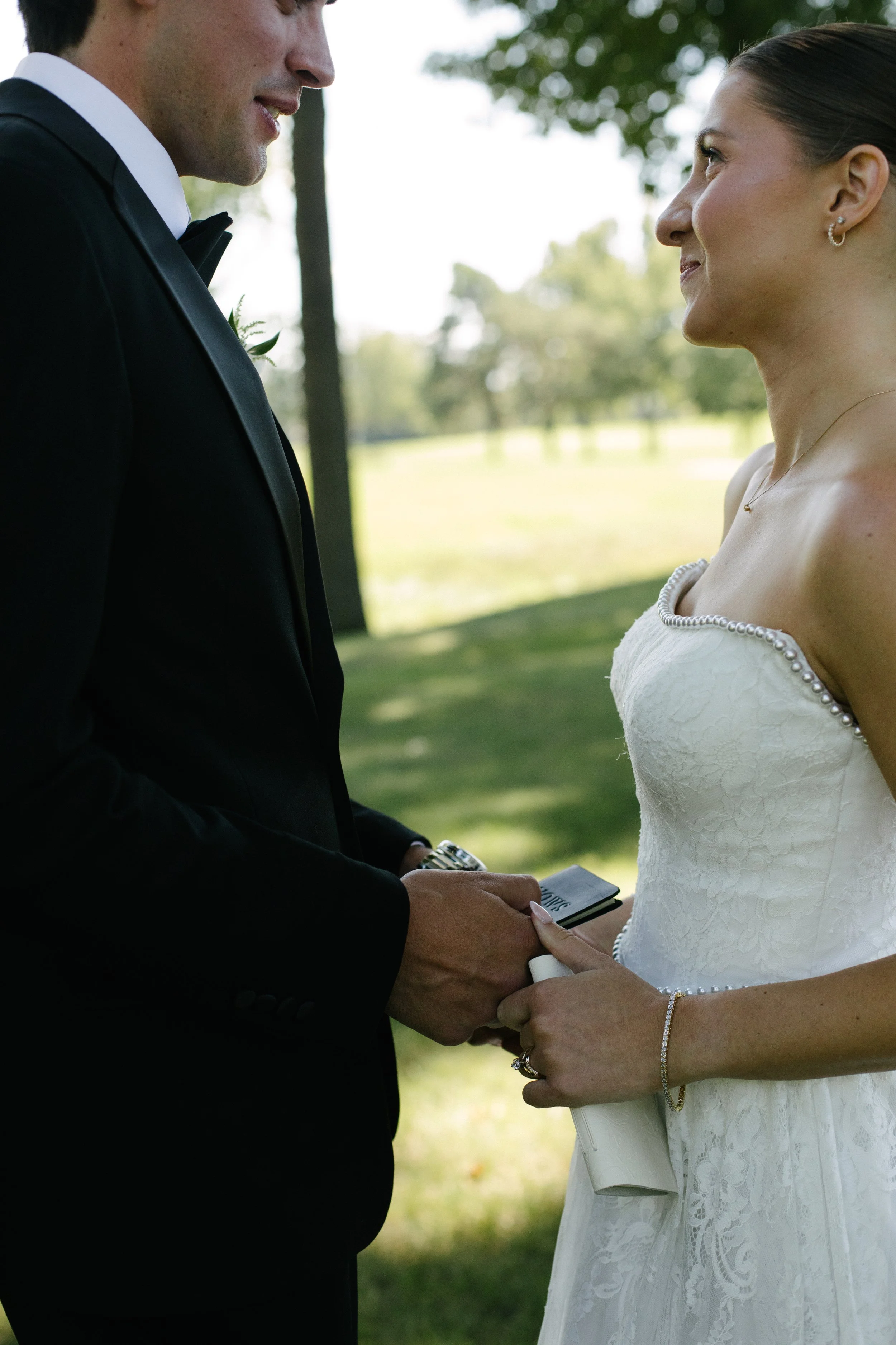 Michigan-film-photographer-cascade-country-club-wedding-201.jpg
