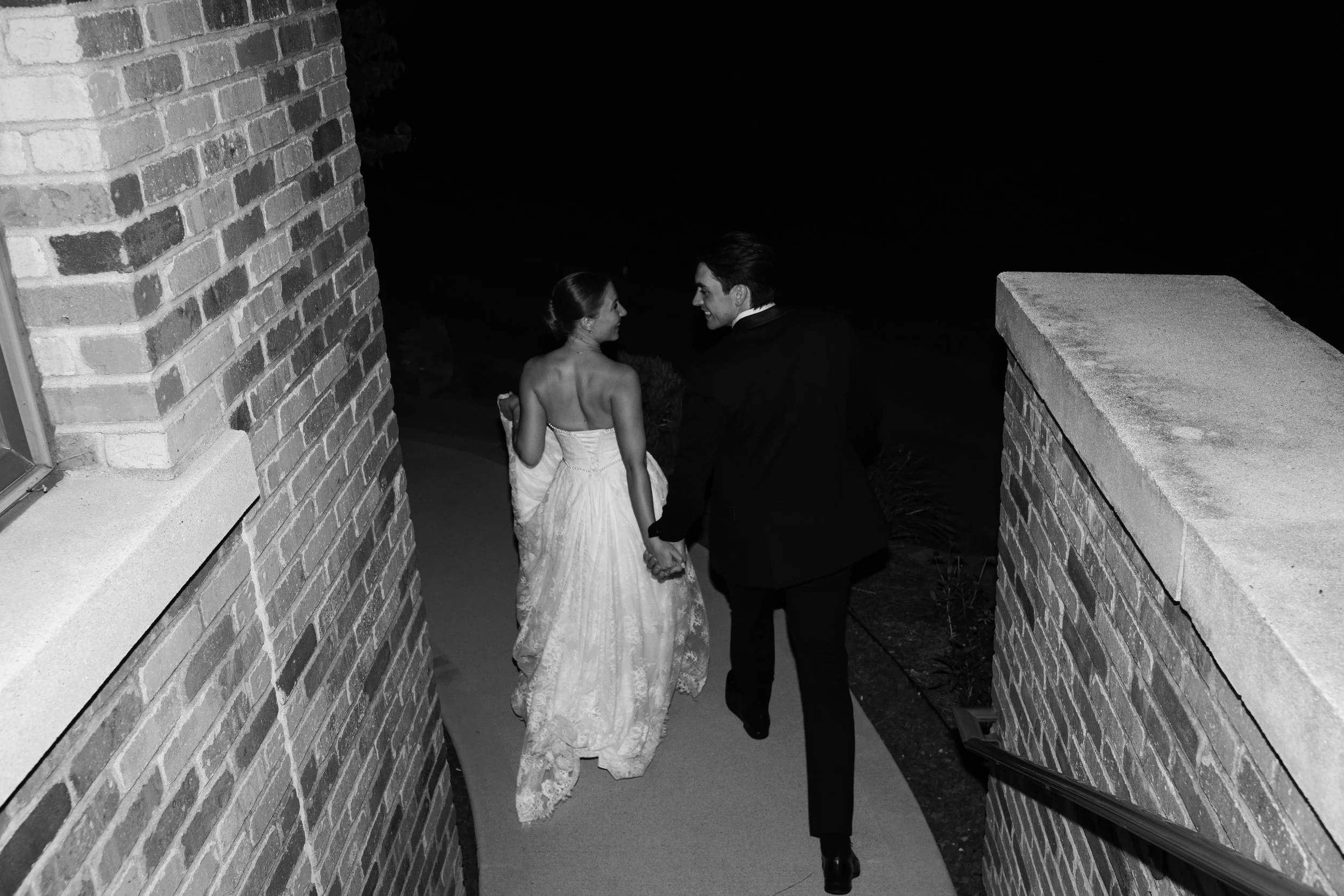 Michigan-film-photographer-cascade-country-club-wedding-1011.jpg