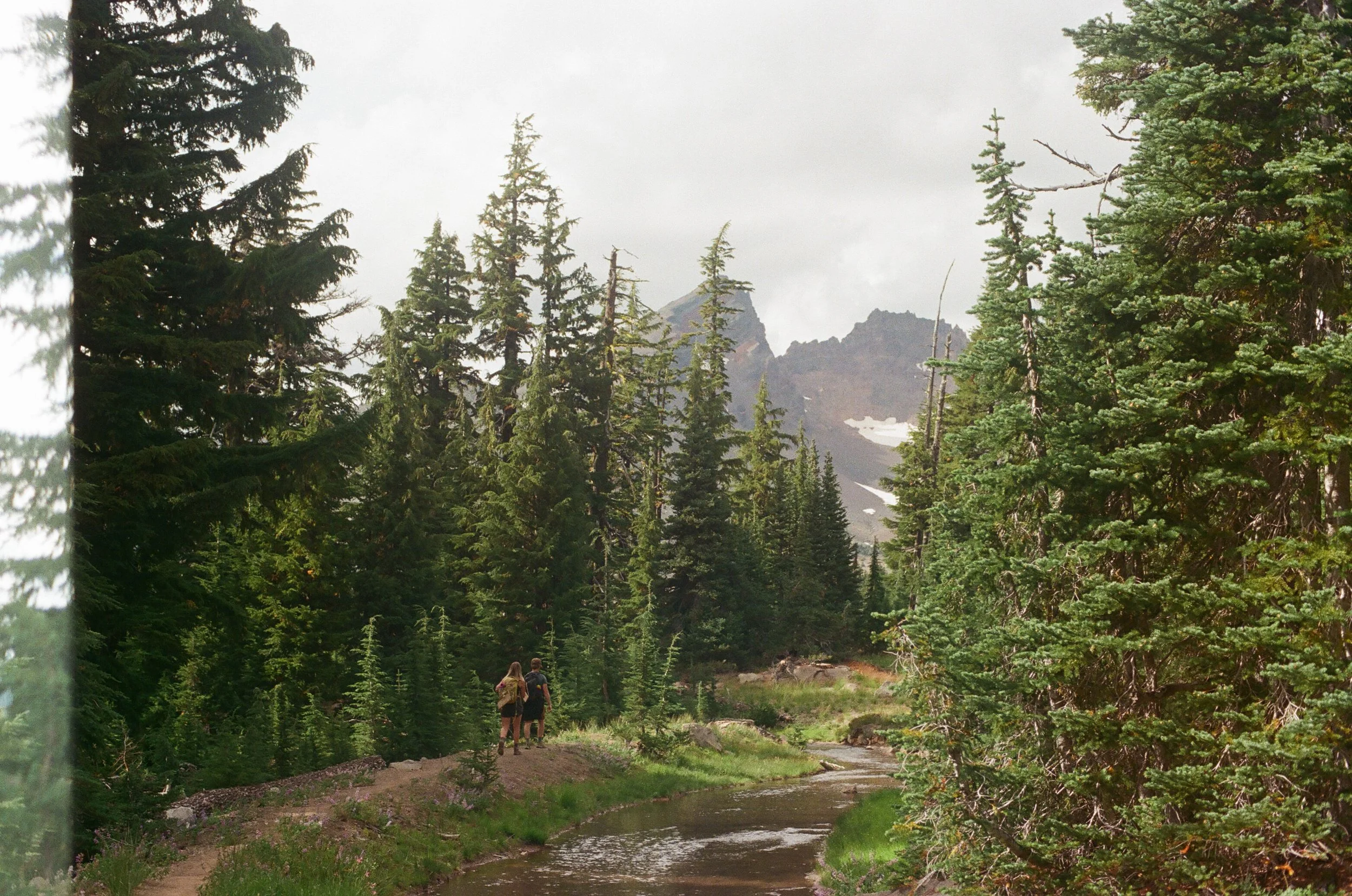 Michigan-film-photographer-Oregon-wedding-smith-rock-state-park-55.jpg