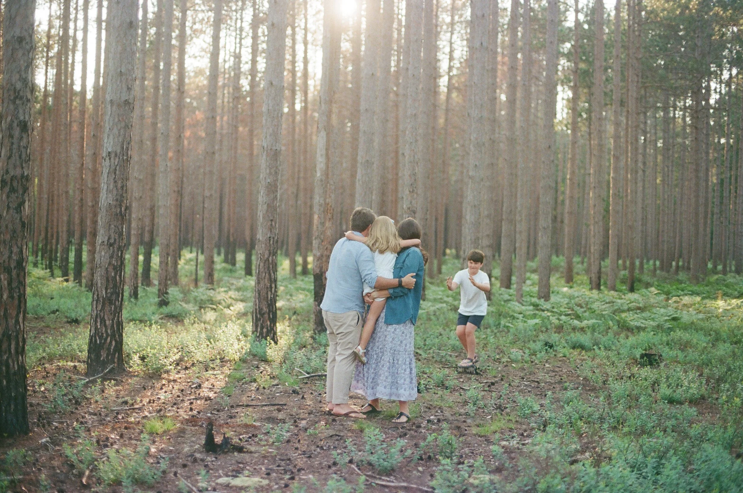 Michigan-film-photographer-lake-michigan-family.jpg