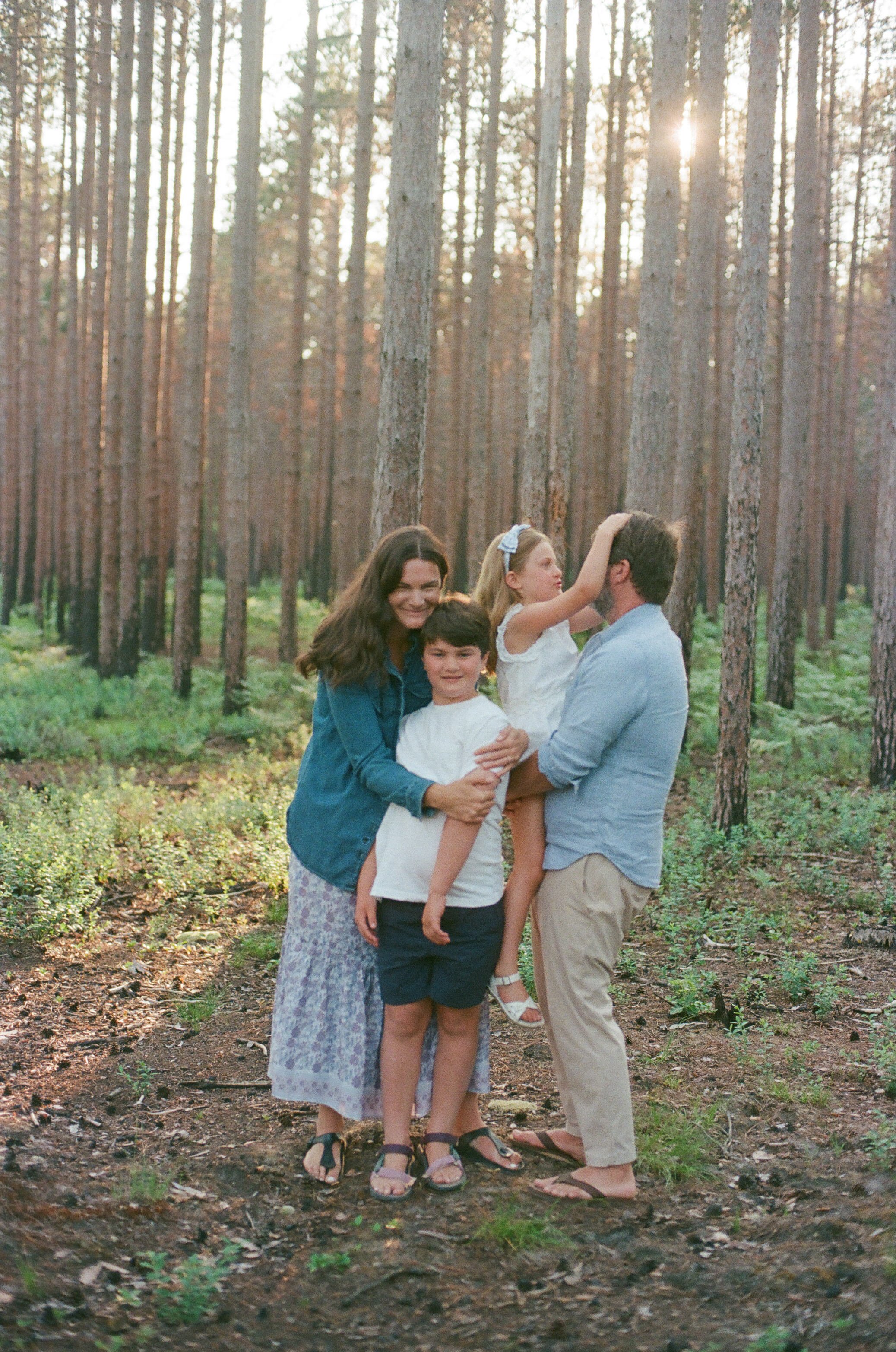 Michigan-film-photographer-lake-michigan-family-4.jpg
