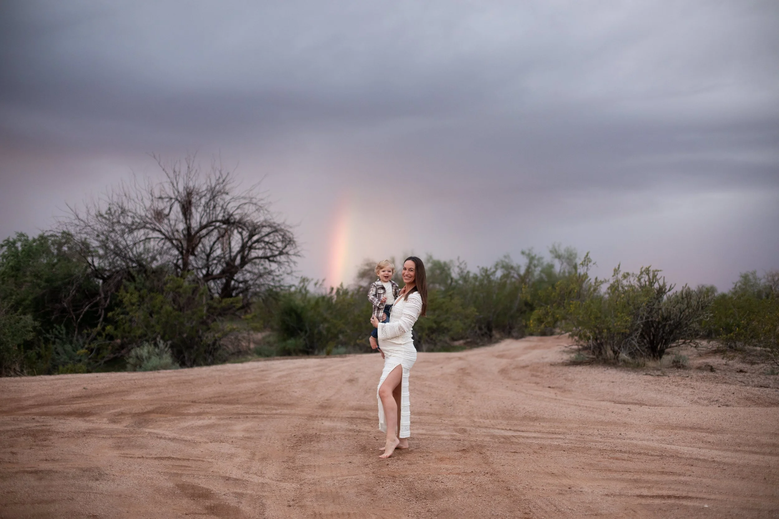 Arizona-Family-Photographer-rio-verde-sunrise-maternity-9.jpg