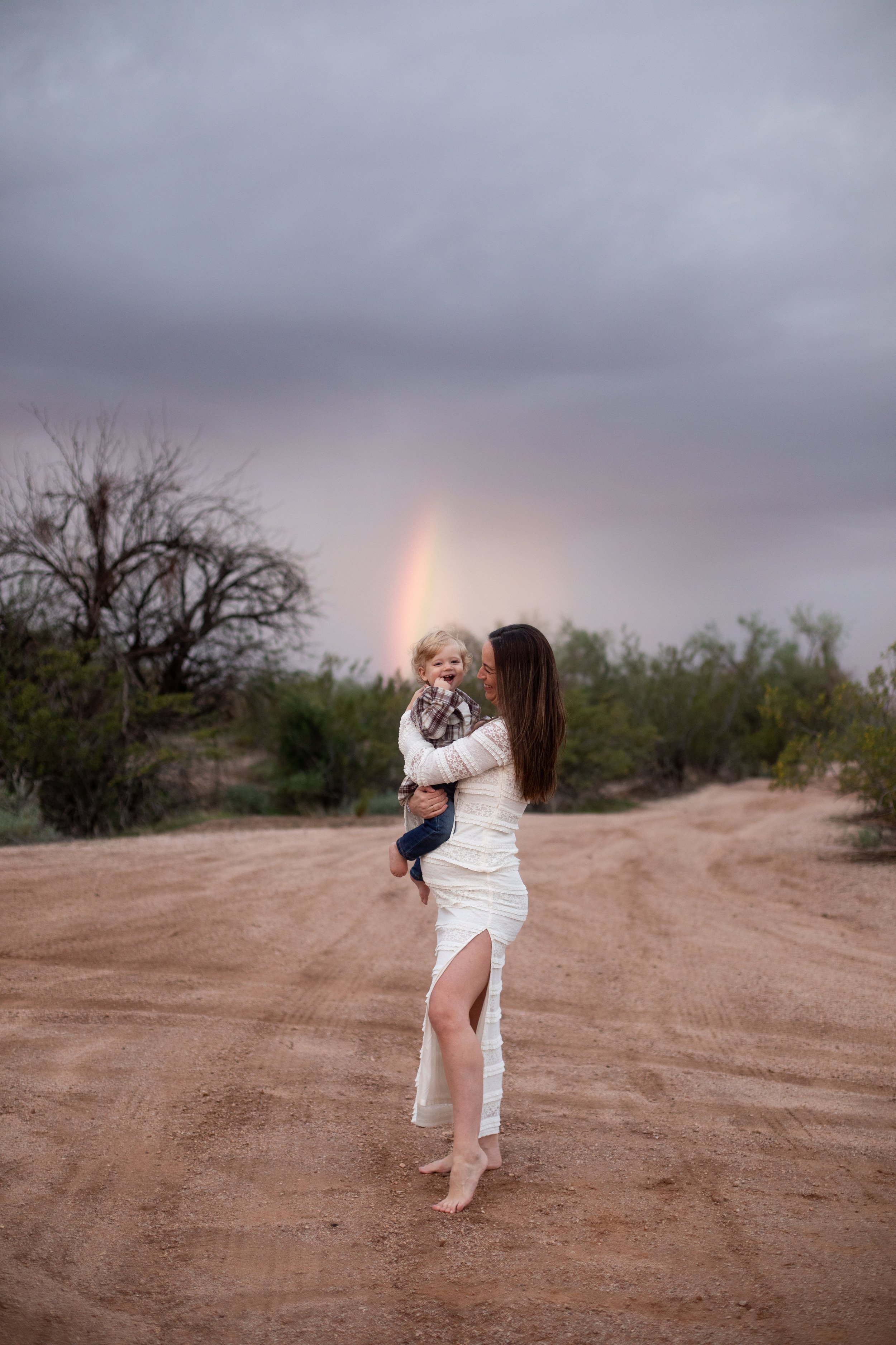 Arizona-Family-Photographer-rio-verde-sunrise-maternity-13.jpg