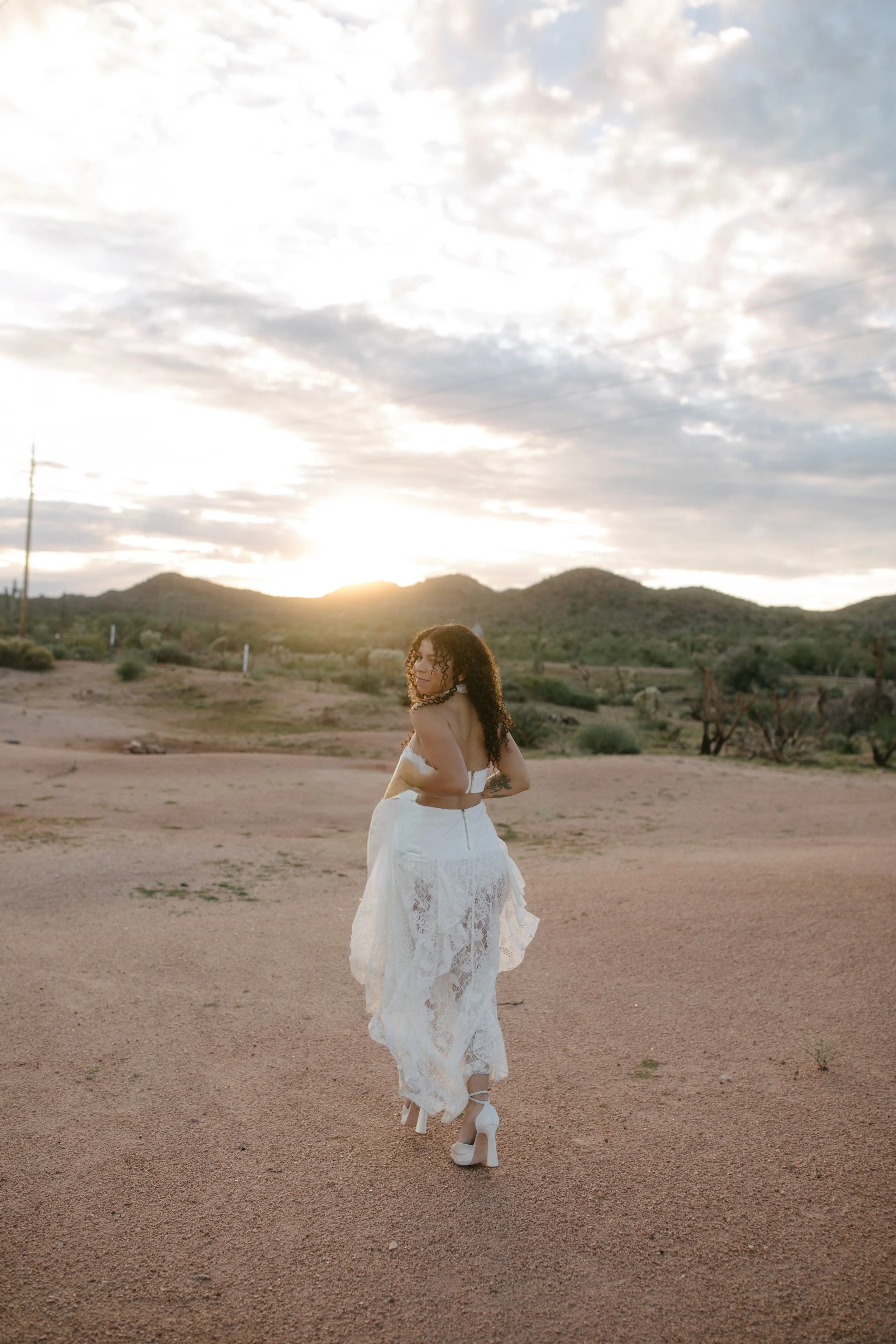 Arizona-wedding-photographer-superstitions-portrait-session-apache-junction-26.jpg