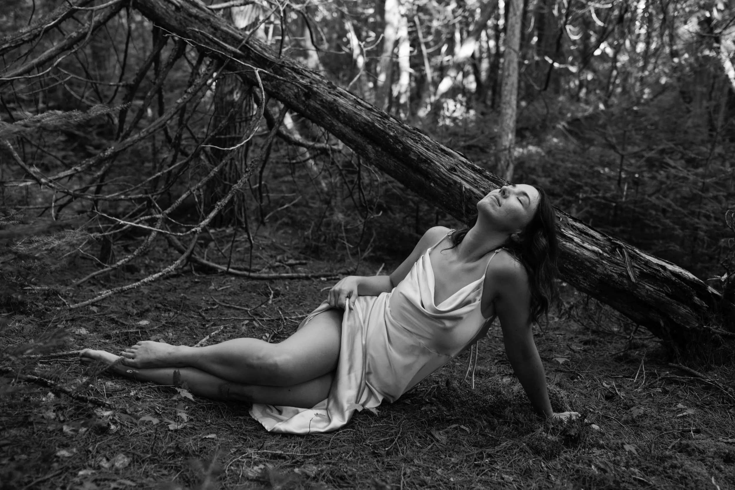 Michigan-film-photographer-upper-peninsula-boudoir-session-101.jpg