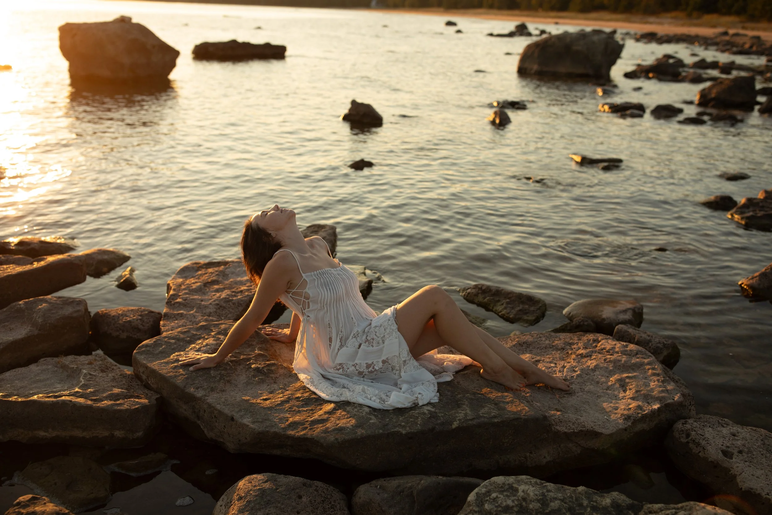 Michigan-film-photographer-upper-peninsula-boudoir-session-202.jpg