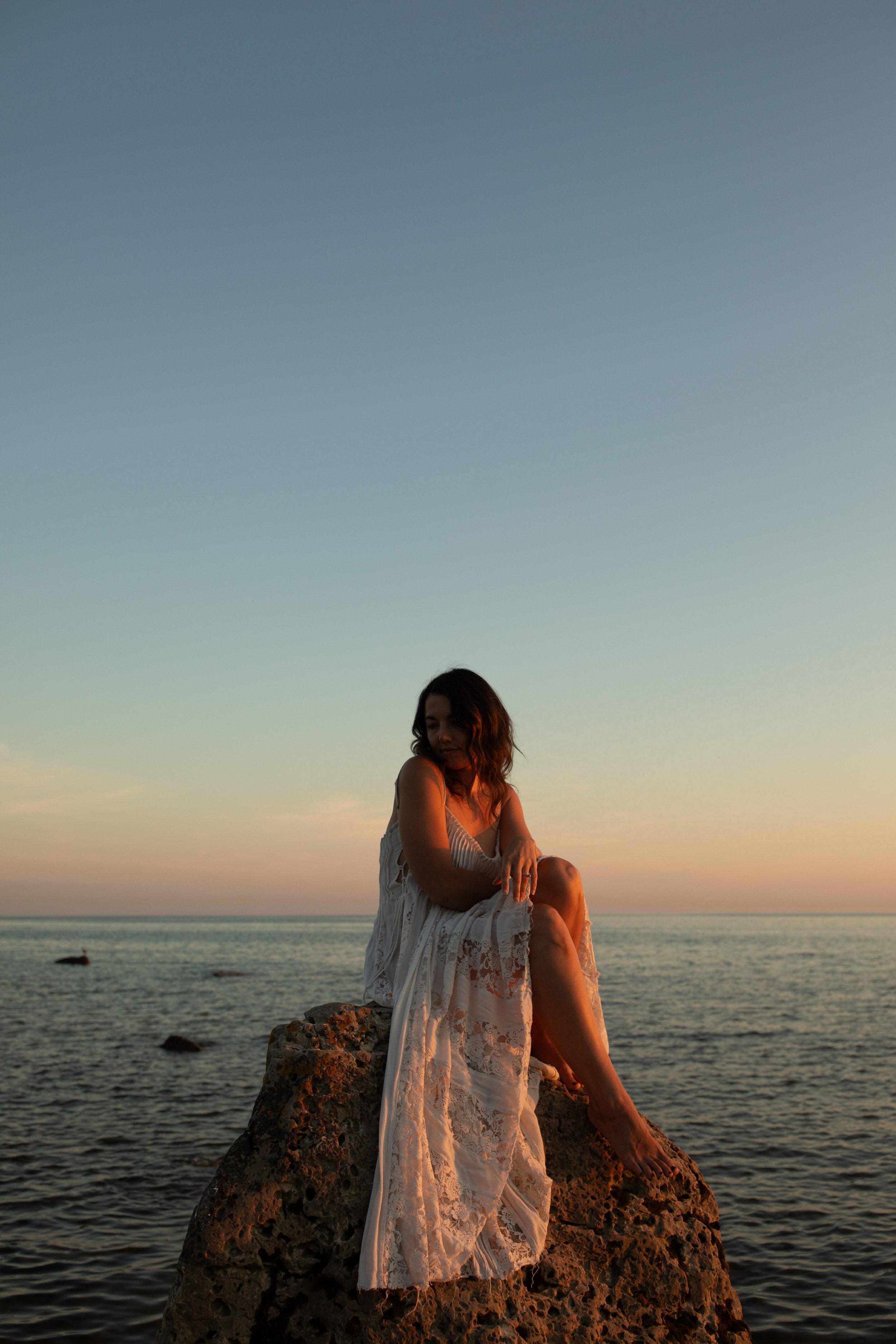 Michigan-film-photographer-upper-peninsula-boudoir-session-217.jpg