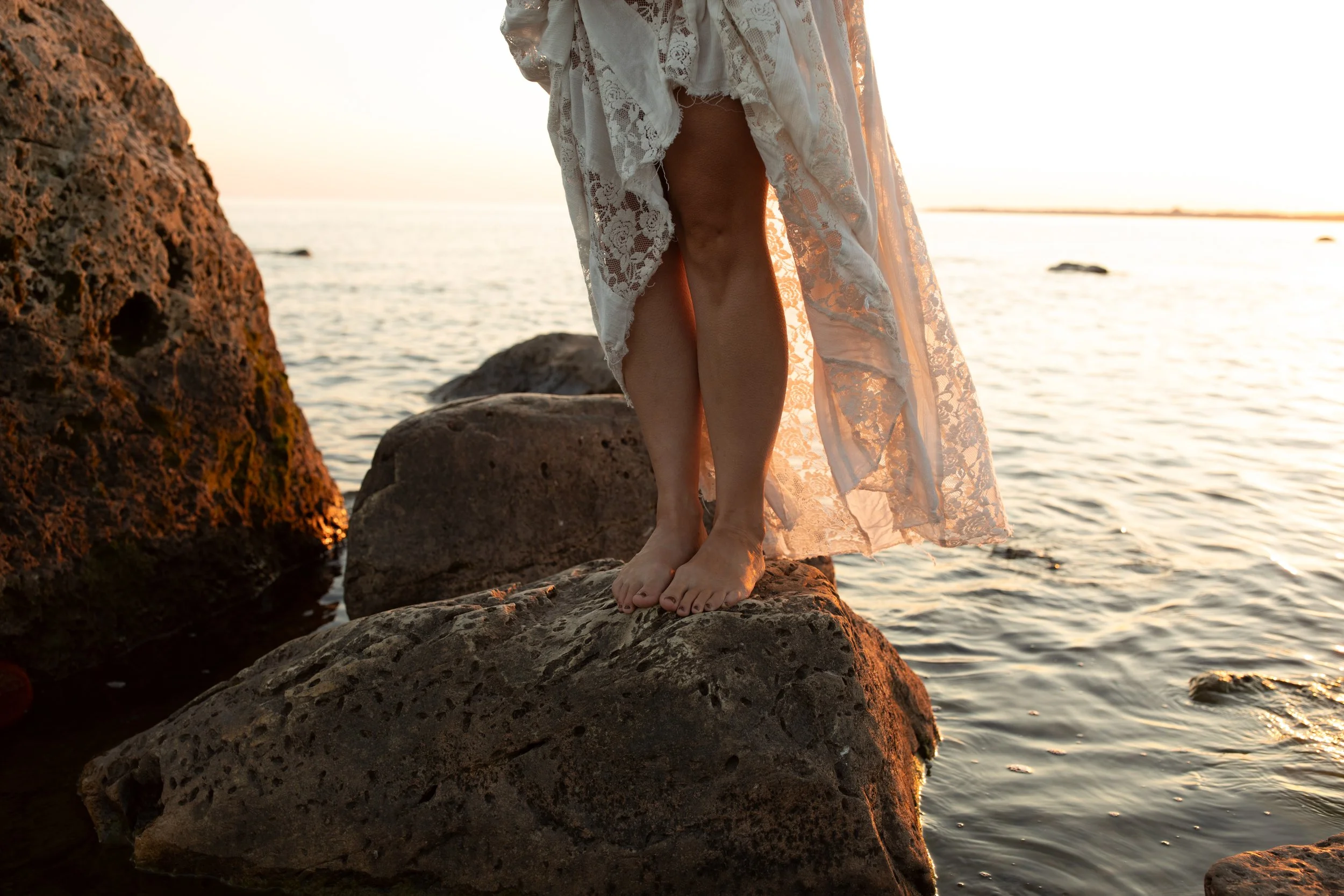 Michigan-film-photographer-upper-peninsula-boudoir-session-221.jpg