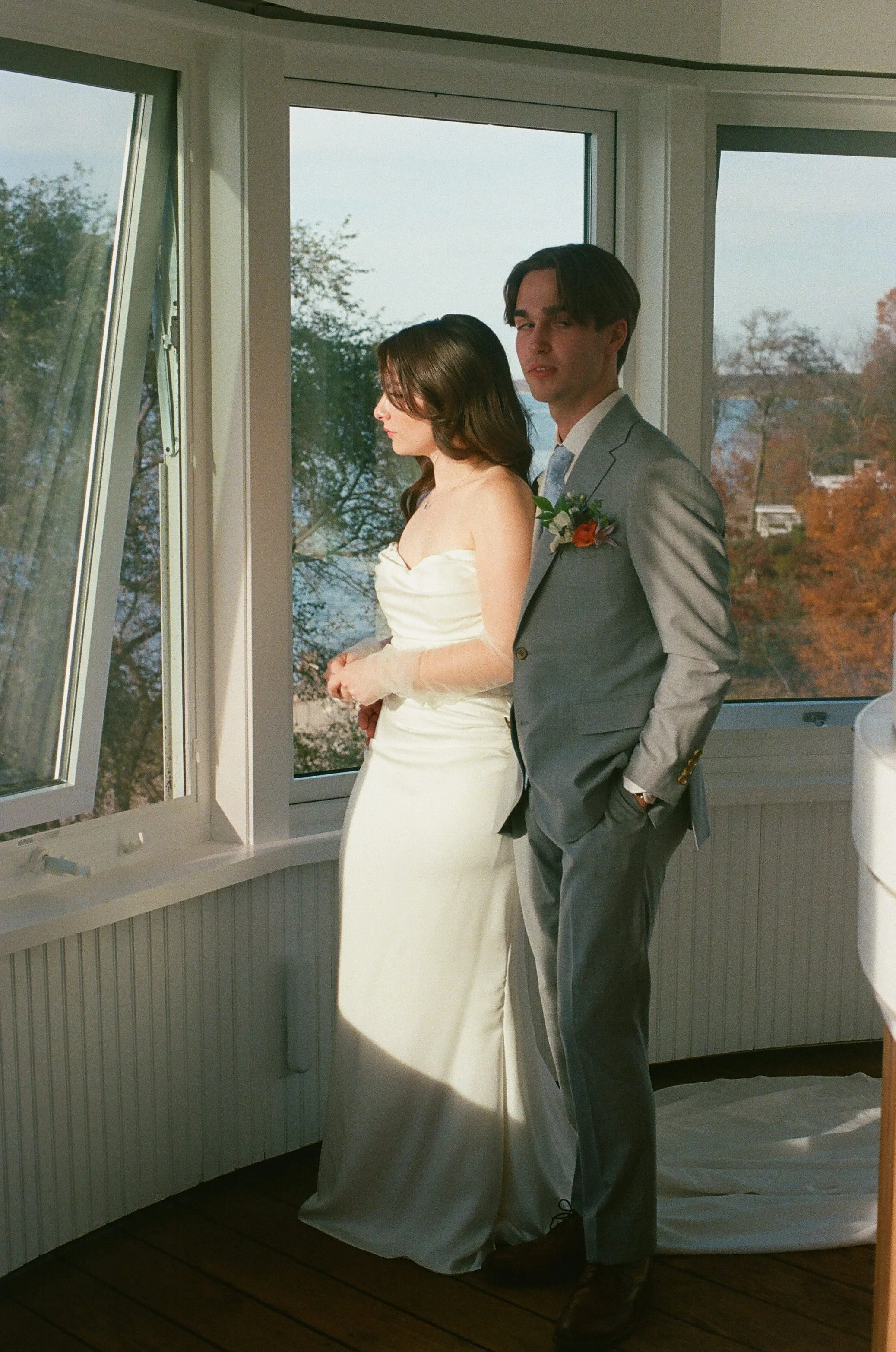 Michigan-wedding-photographer-film-wedding-gathering-properties-4.jpg