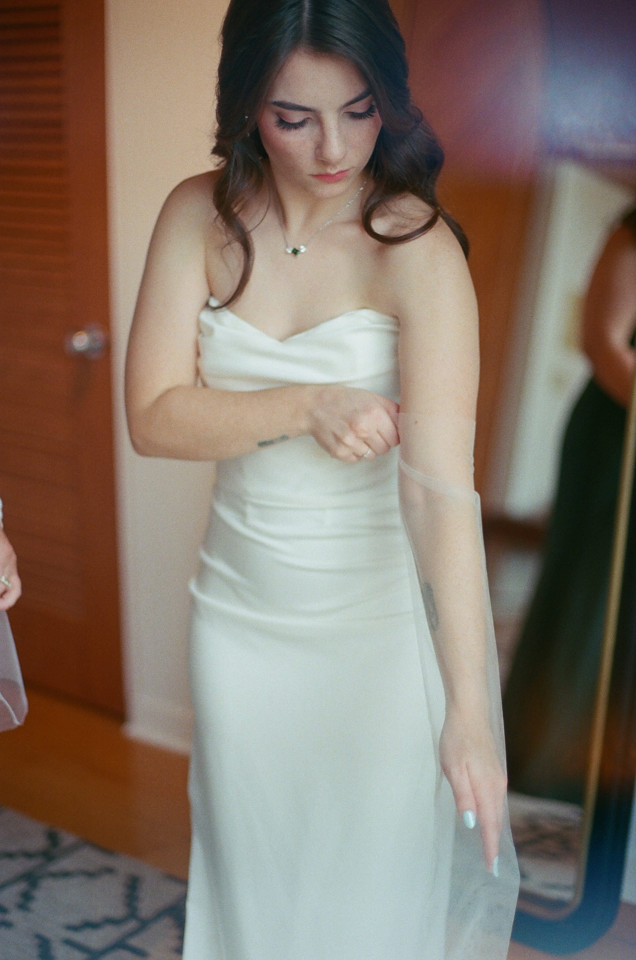 Michigan-wedding-photographer-film-wedding-gathering-properties-22.jpg