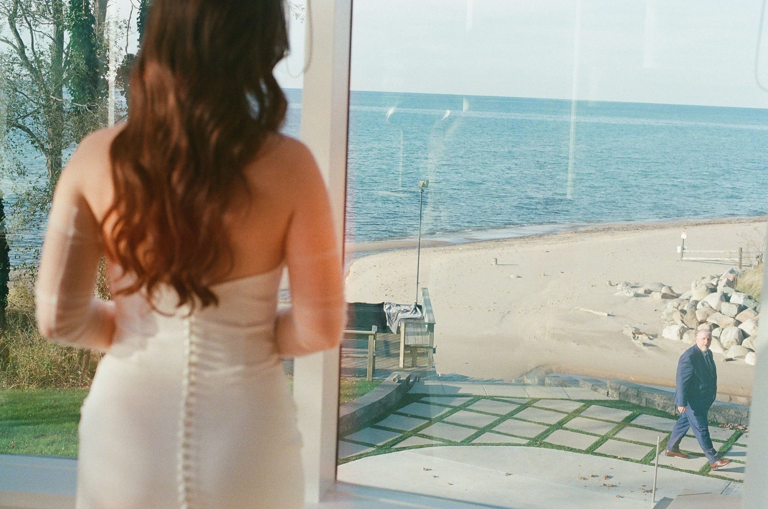 Michigan-wedding-photographer-film-wedding-gathering-properties-30.jpg