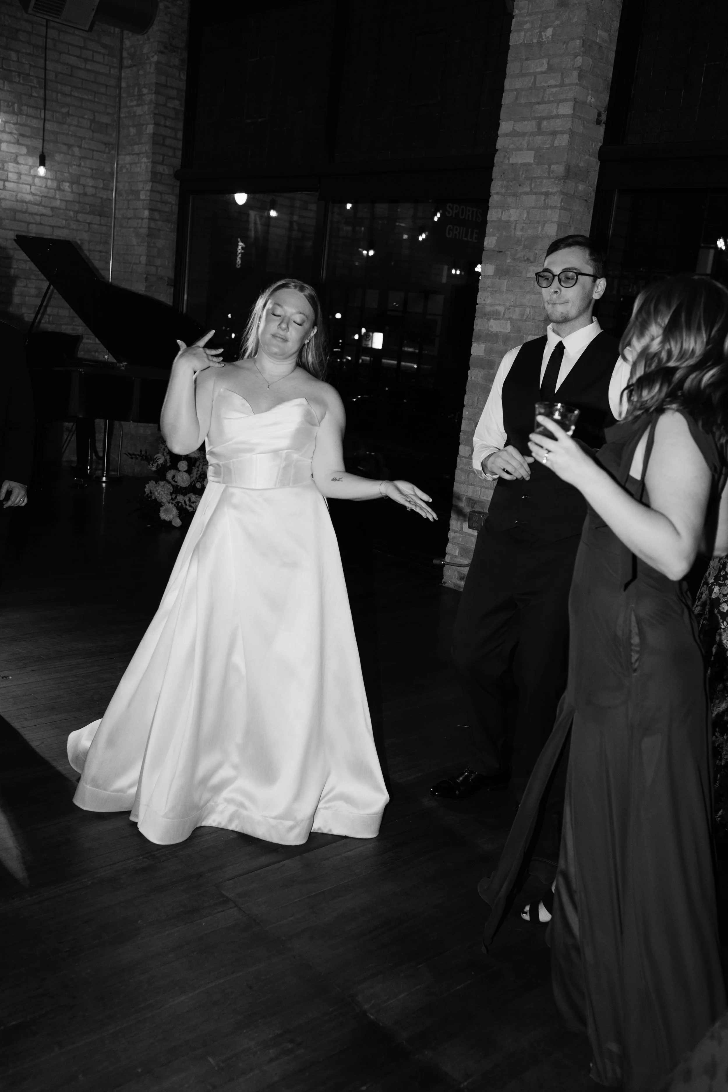 Michigan-wedding-photographer-the-rutledge-wedding-760.jpg