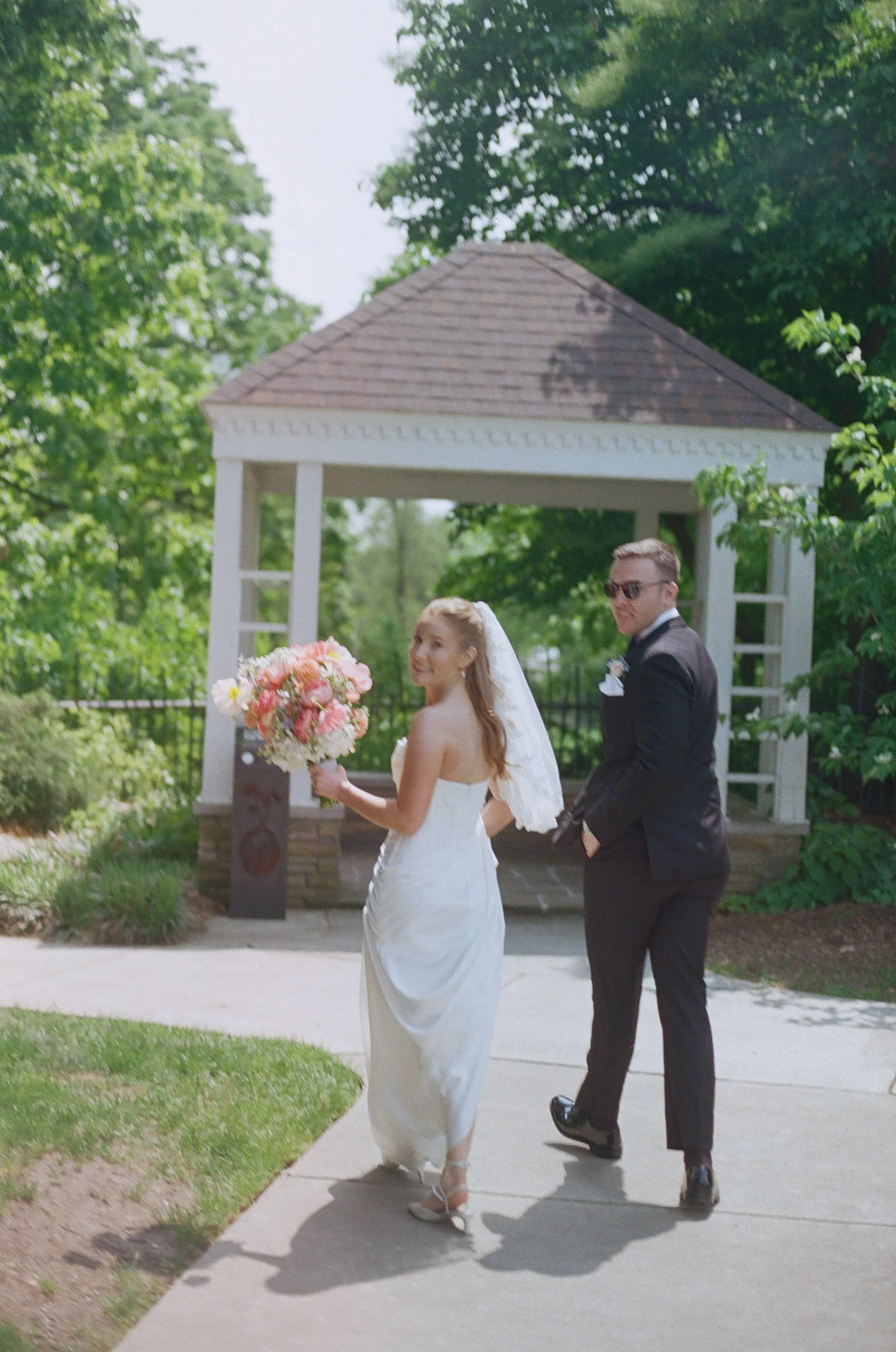 Michigan-film-photographer-MSU-horticulture-gardens-wedding-33.jpg