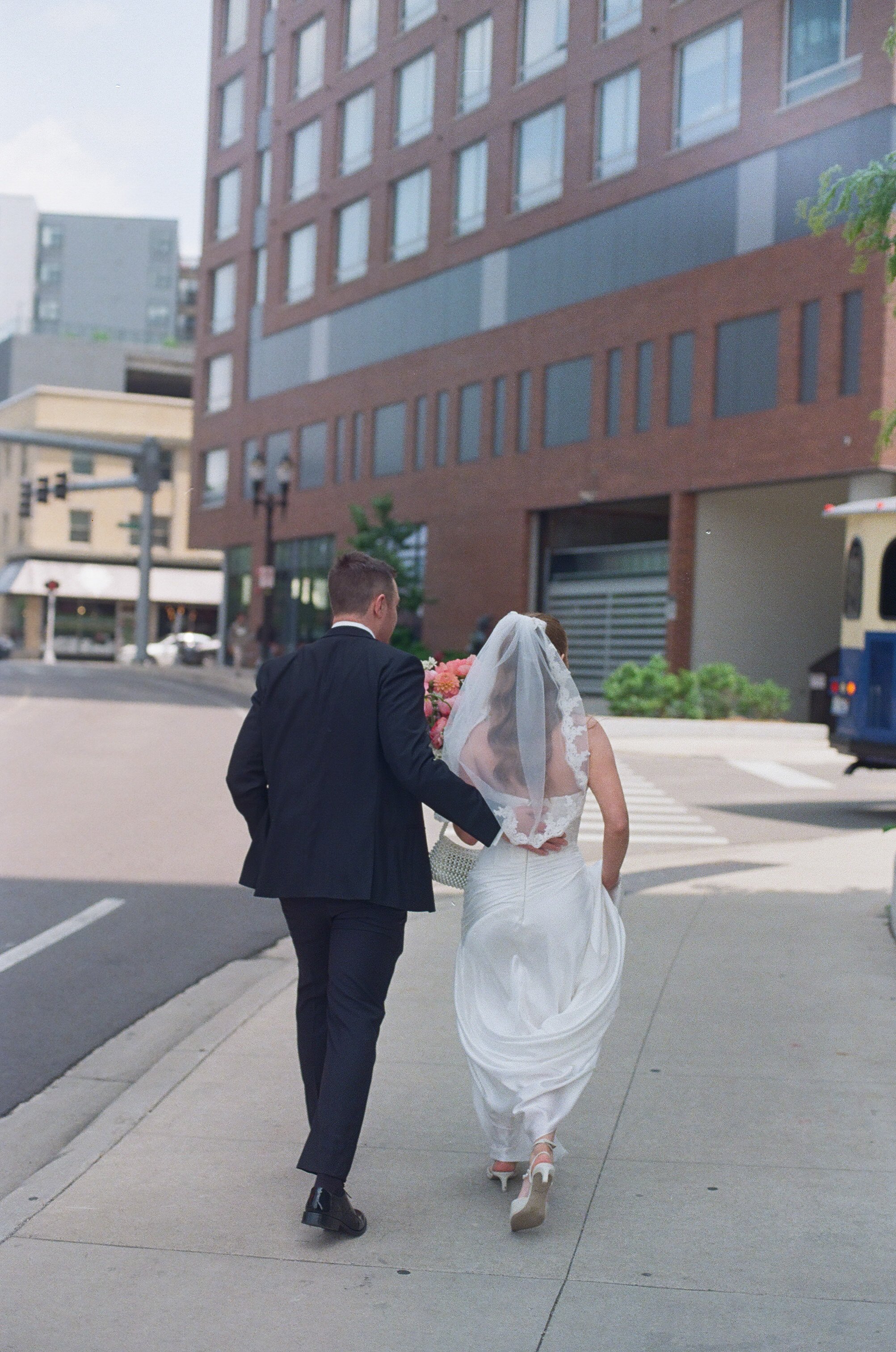 Michigan-film-photographer-MSU-horticulture-gardens-wedding-11.jpg