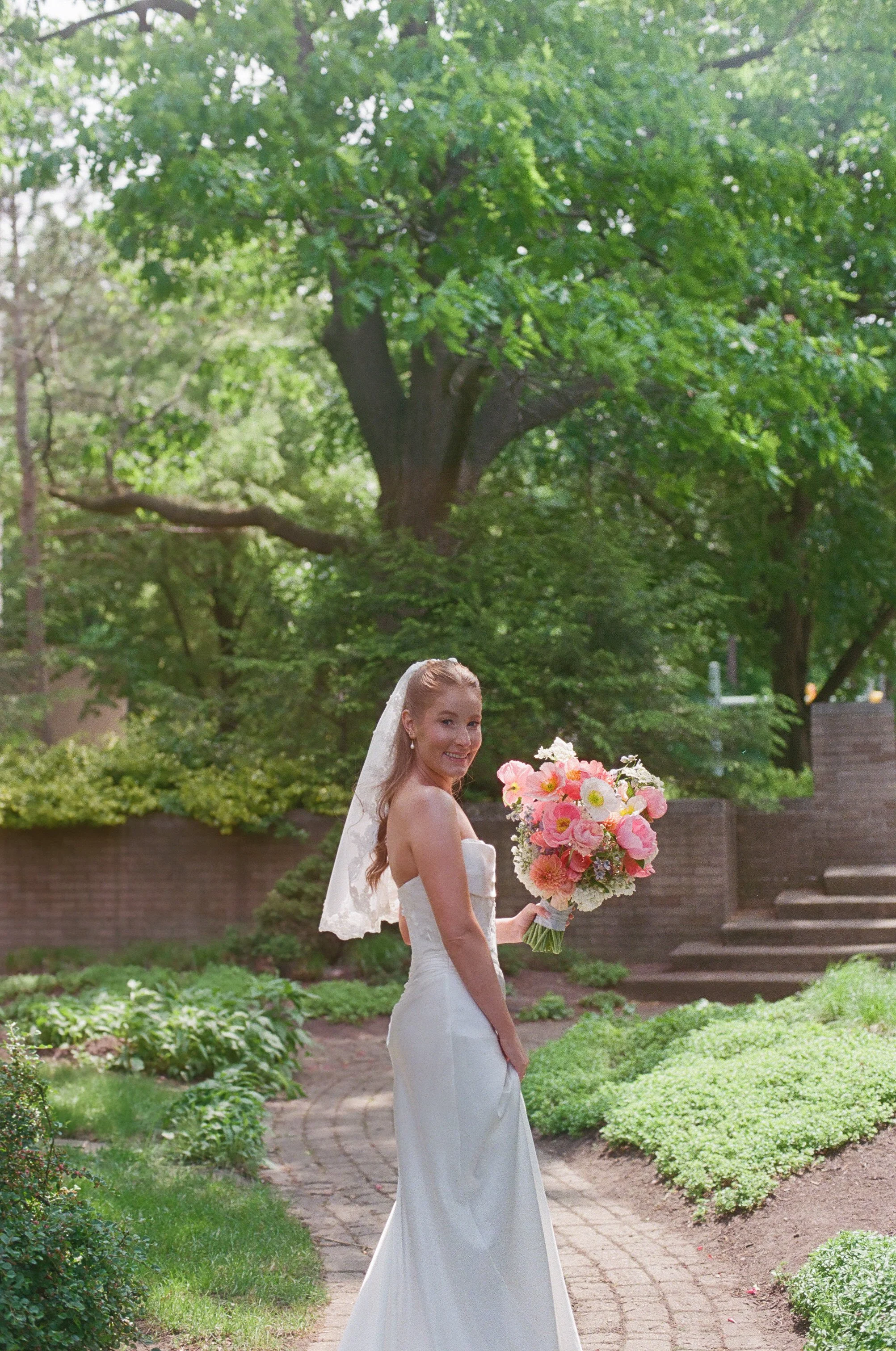 Michigan-film-photographer-MSU-horticulture-gardens-wedding-22.jpg