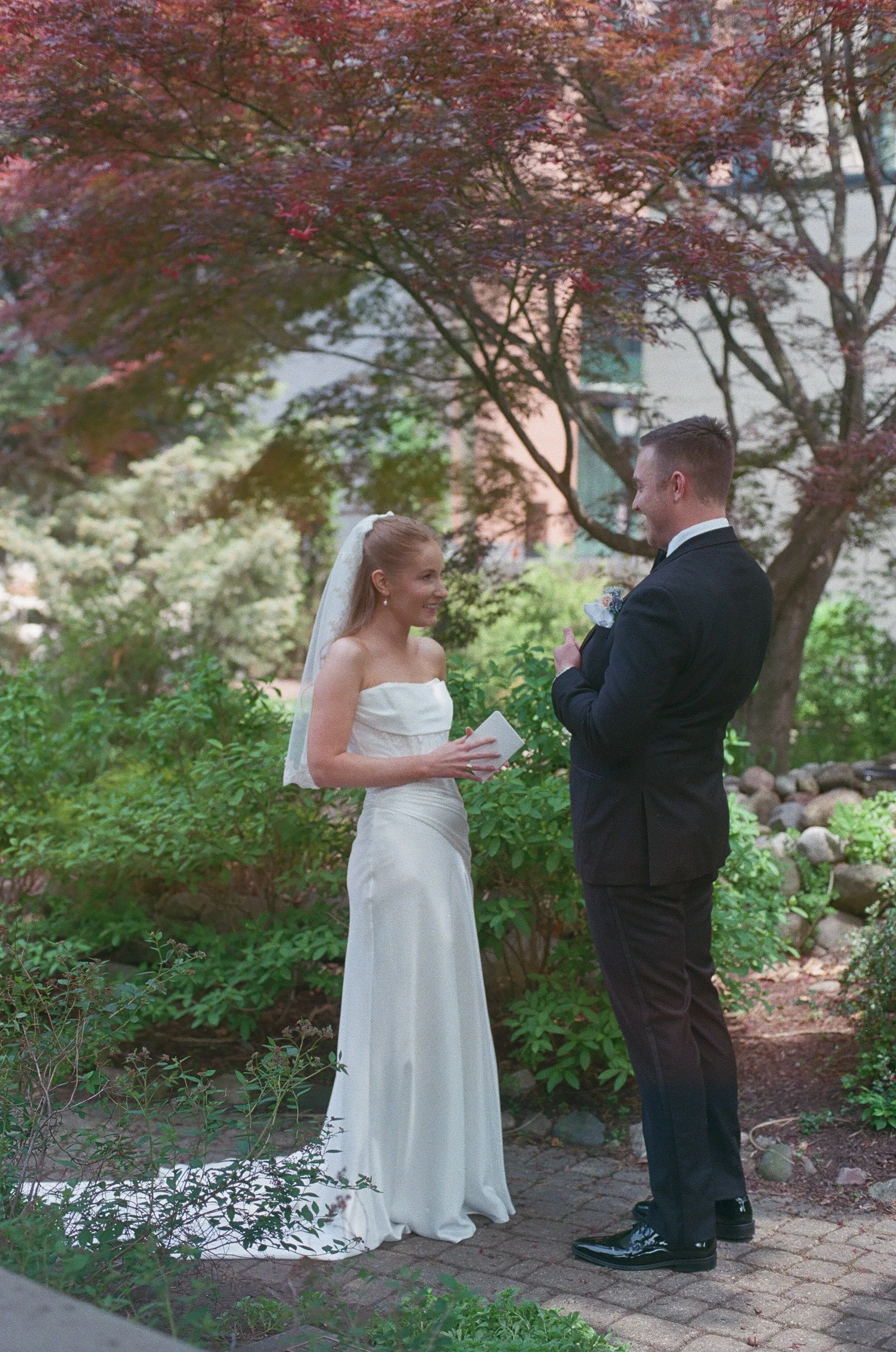 Michigan-film-photographer-MSU-horticulture-gardens-wedding-24.jpg