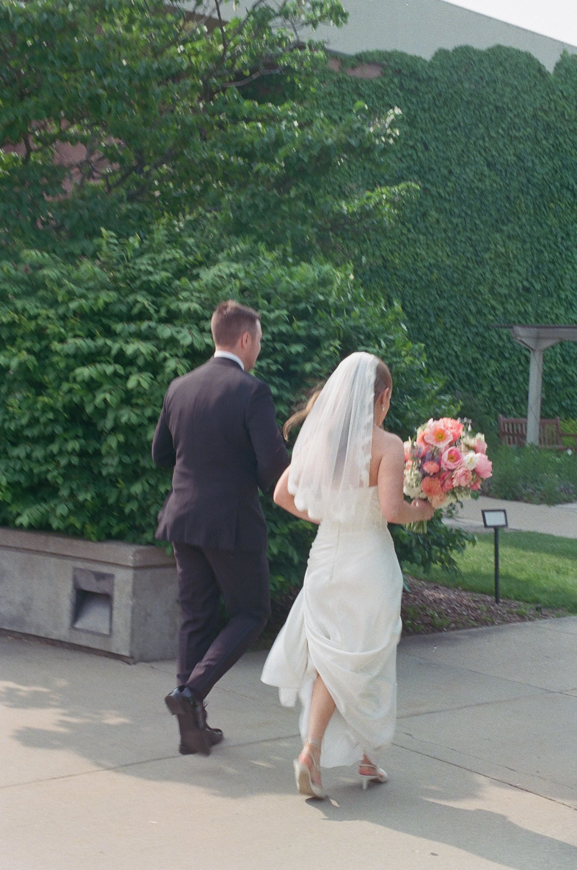 Michigan-film-photographer-MSU-horticulture-gardens-wedding-66.jpg