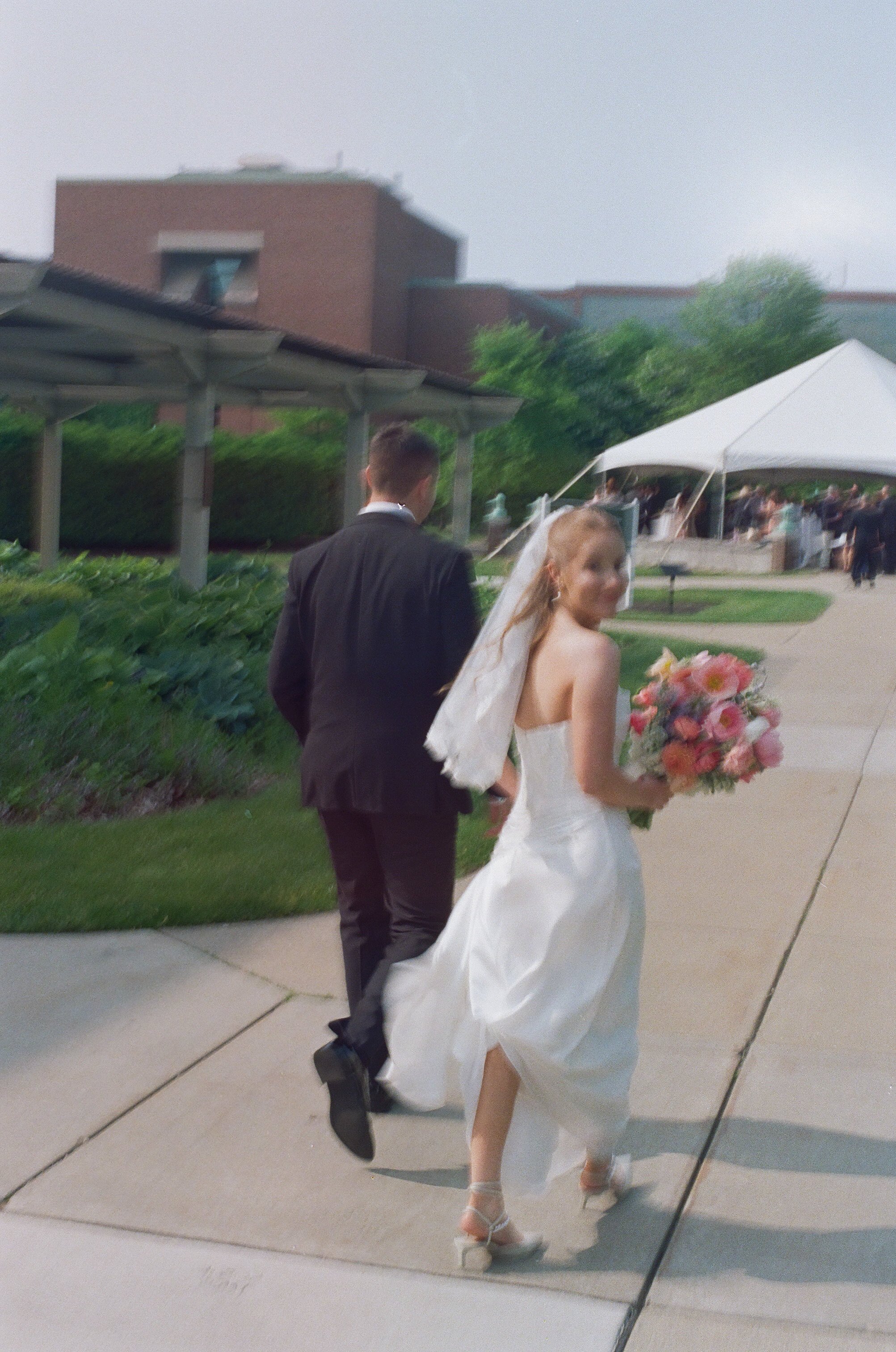 Michigan-film-photographer-MSU-horticulture-gardens-wedding-73.jpg