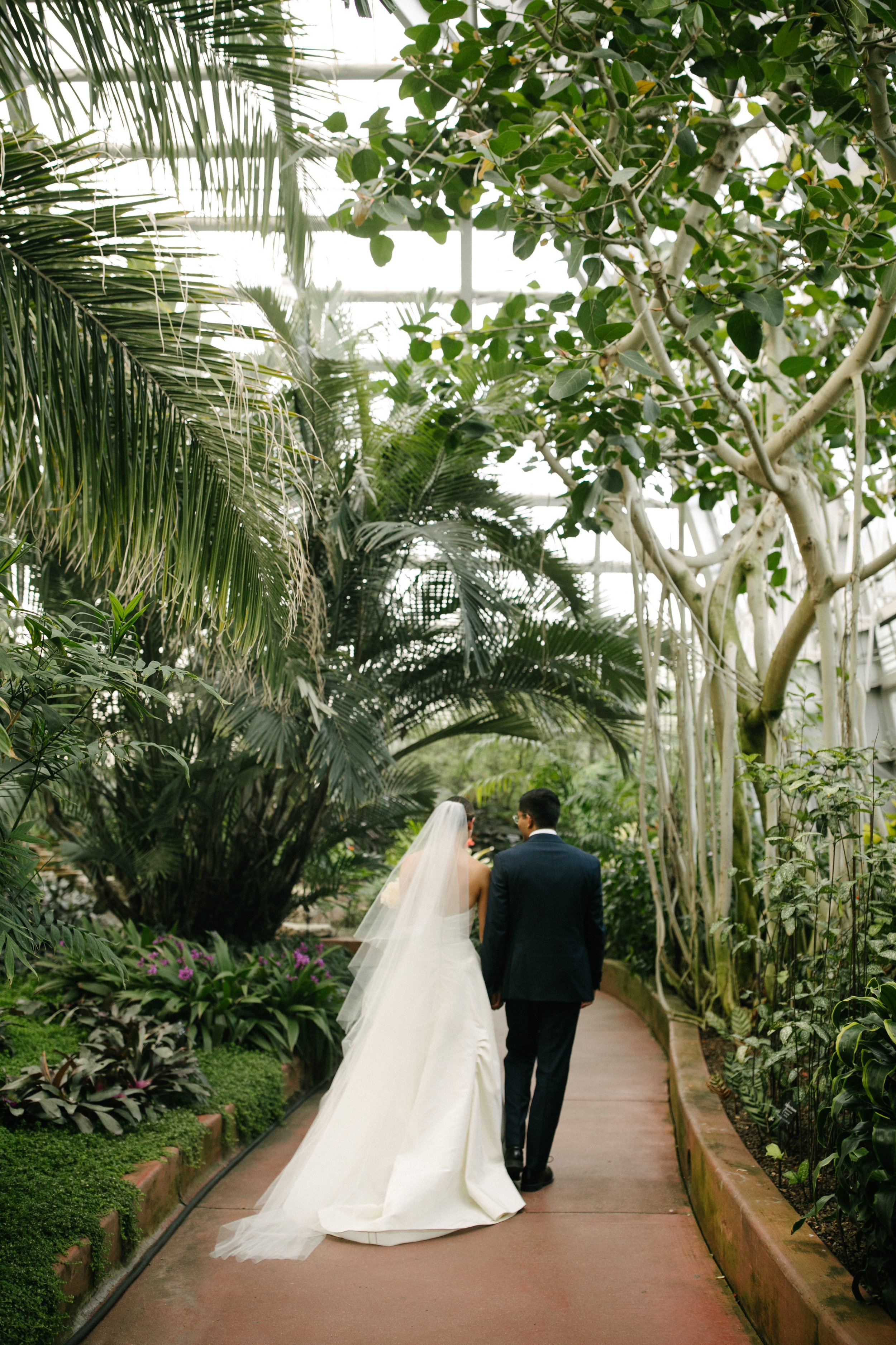 Michigan-wedding-photographer-chicago-wedding-garfield-conservatory-four-seasons-195.jpg