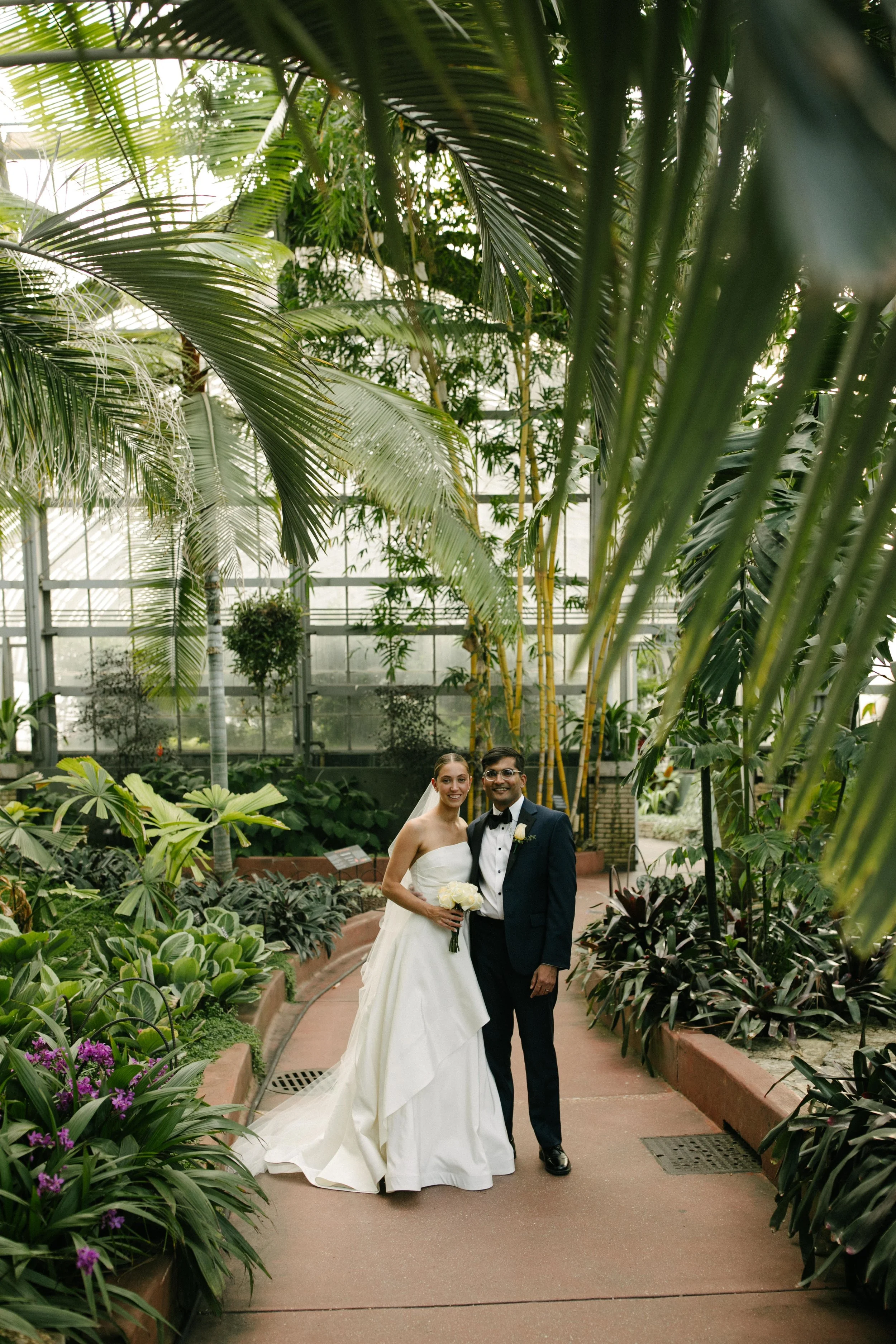 Michigan-wedding-photographer-chicago-wedding-garfield-conservatory-four-seasons-201.jpg