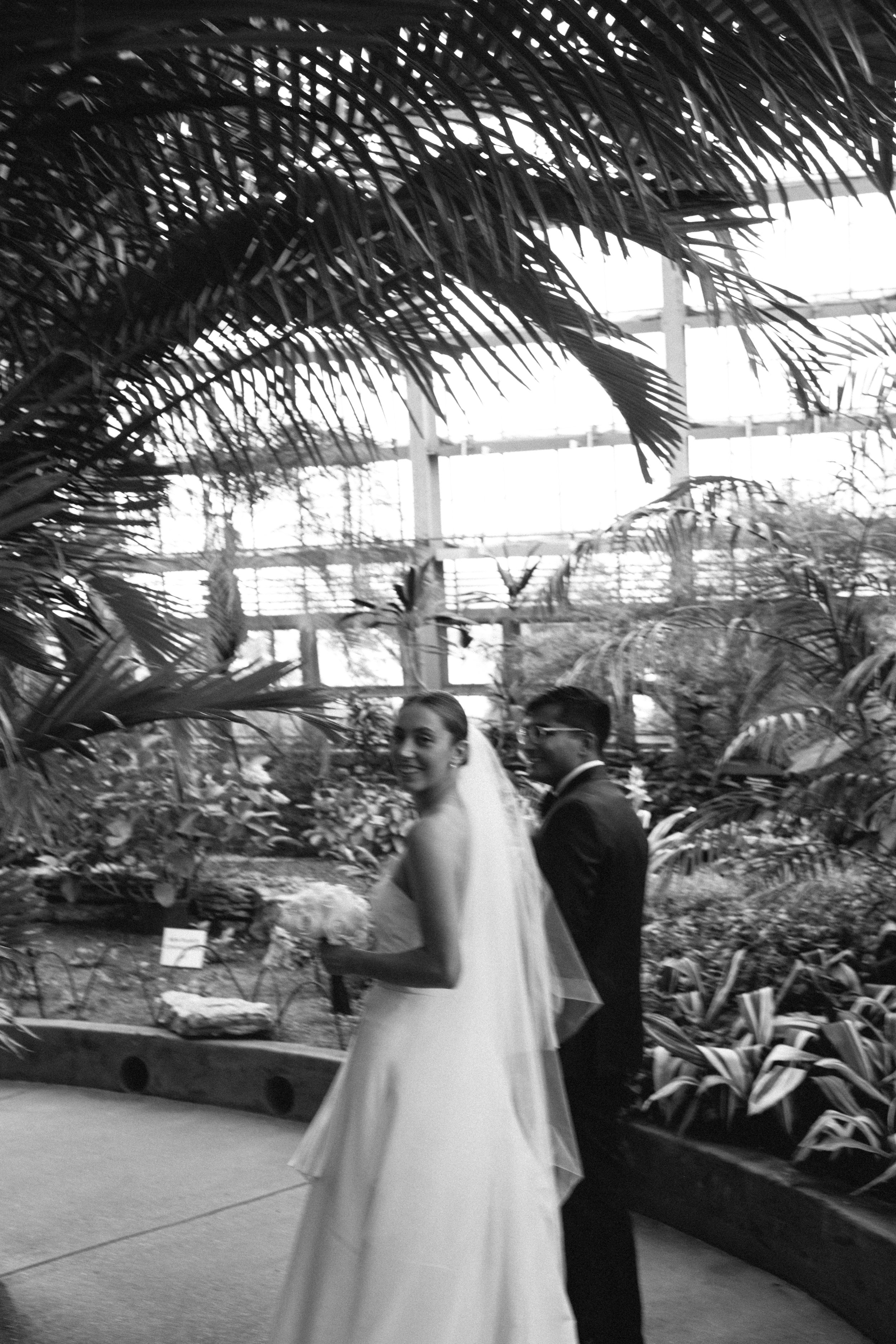 Michigan-wedding-photographer-chicago-wedding-garfield-conservatory-four-seasons-198.jpg