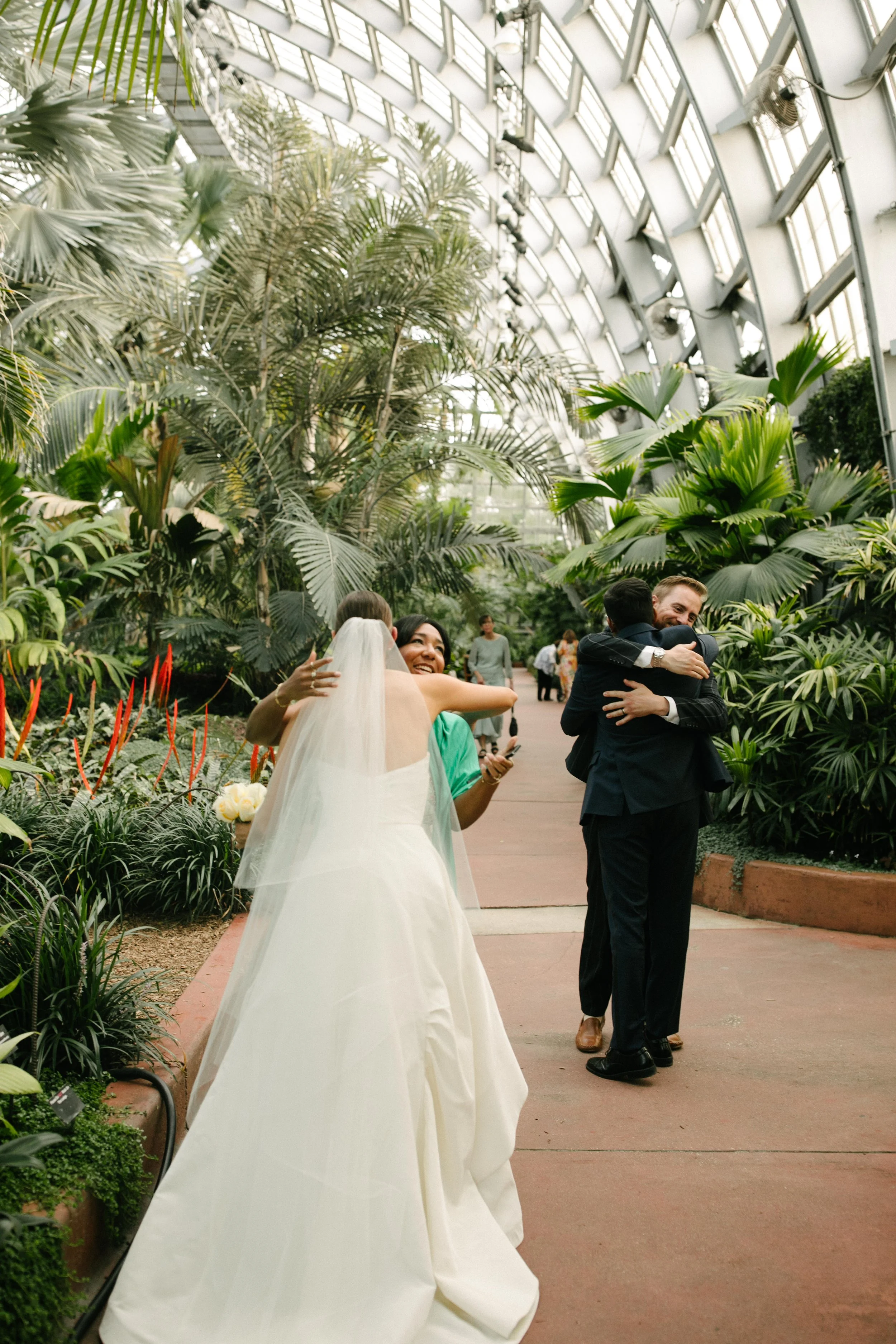 Michigan-wedding-photographer-chicago-wedding-garfield-conservatory-four-seasons-206.jpg