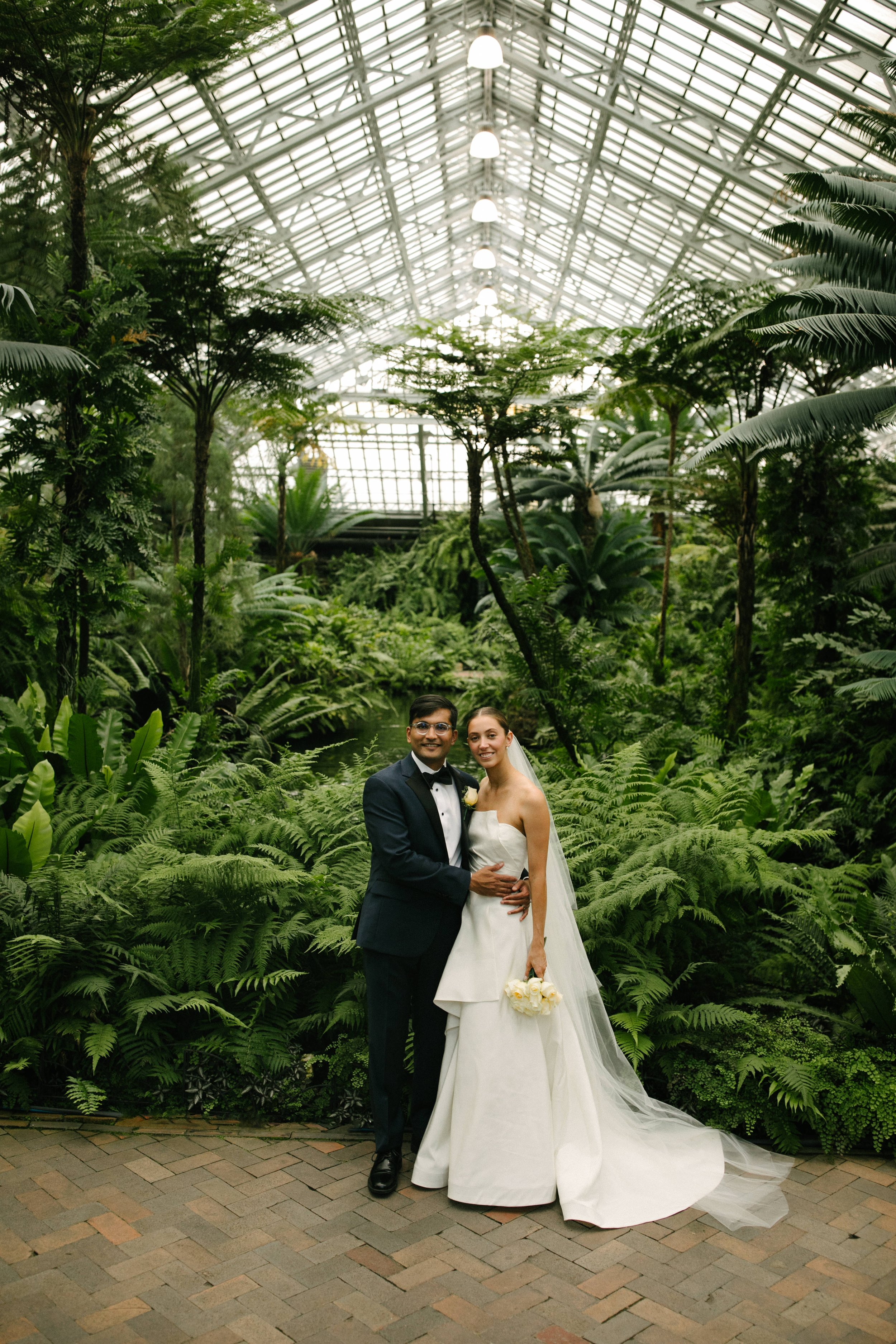 Michigan-wedding-photographer-chicago-wedding-garfield-conservatory-four-seasons-213.jpg