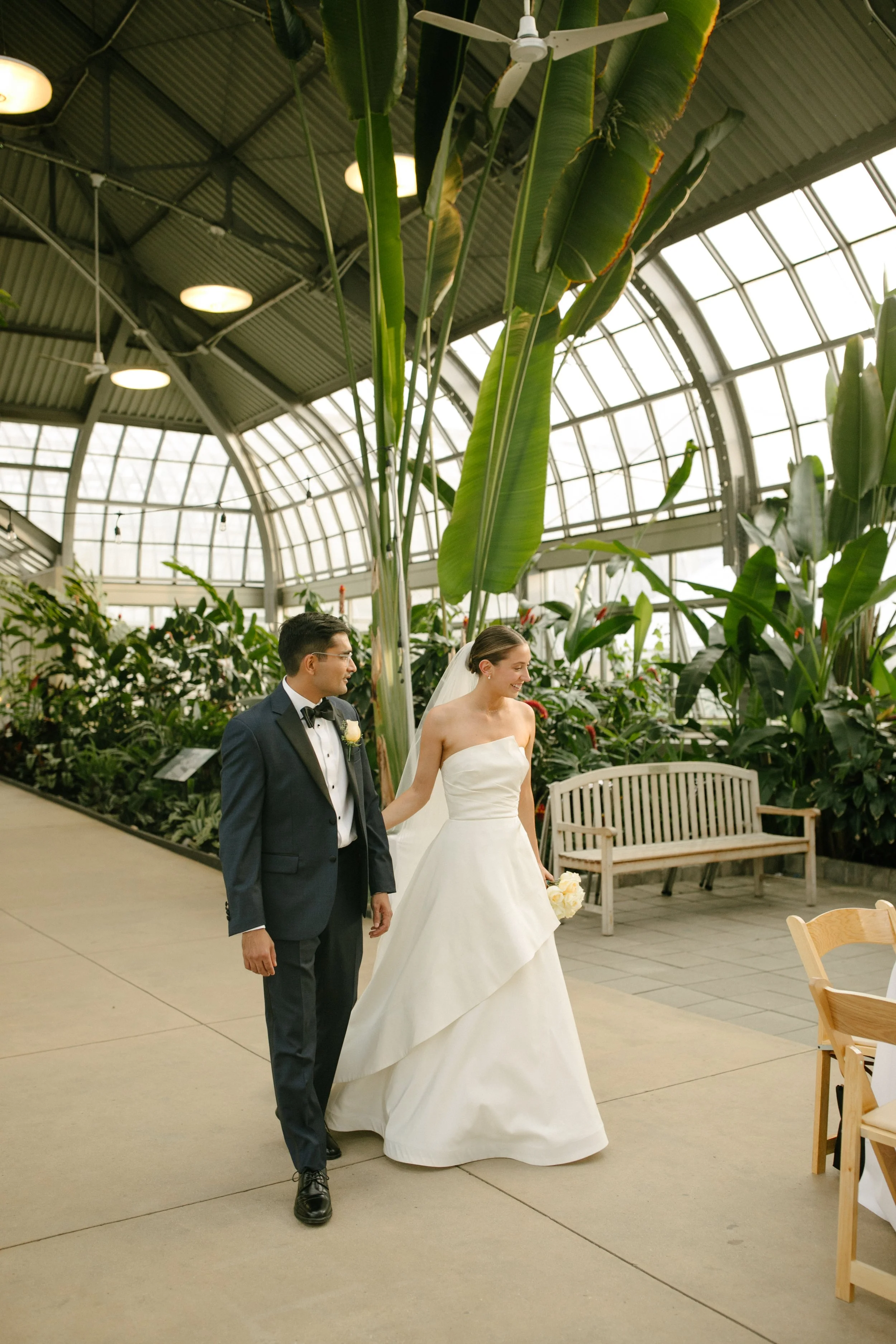 Michigan-wedding-photographer-chicago-wedding-garfield-conservatory-four-seasons-239.jpg