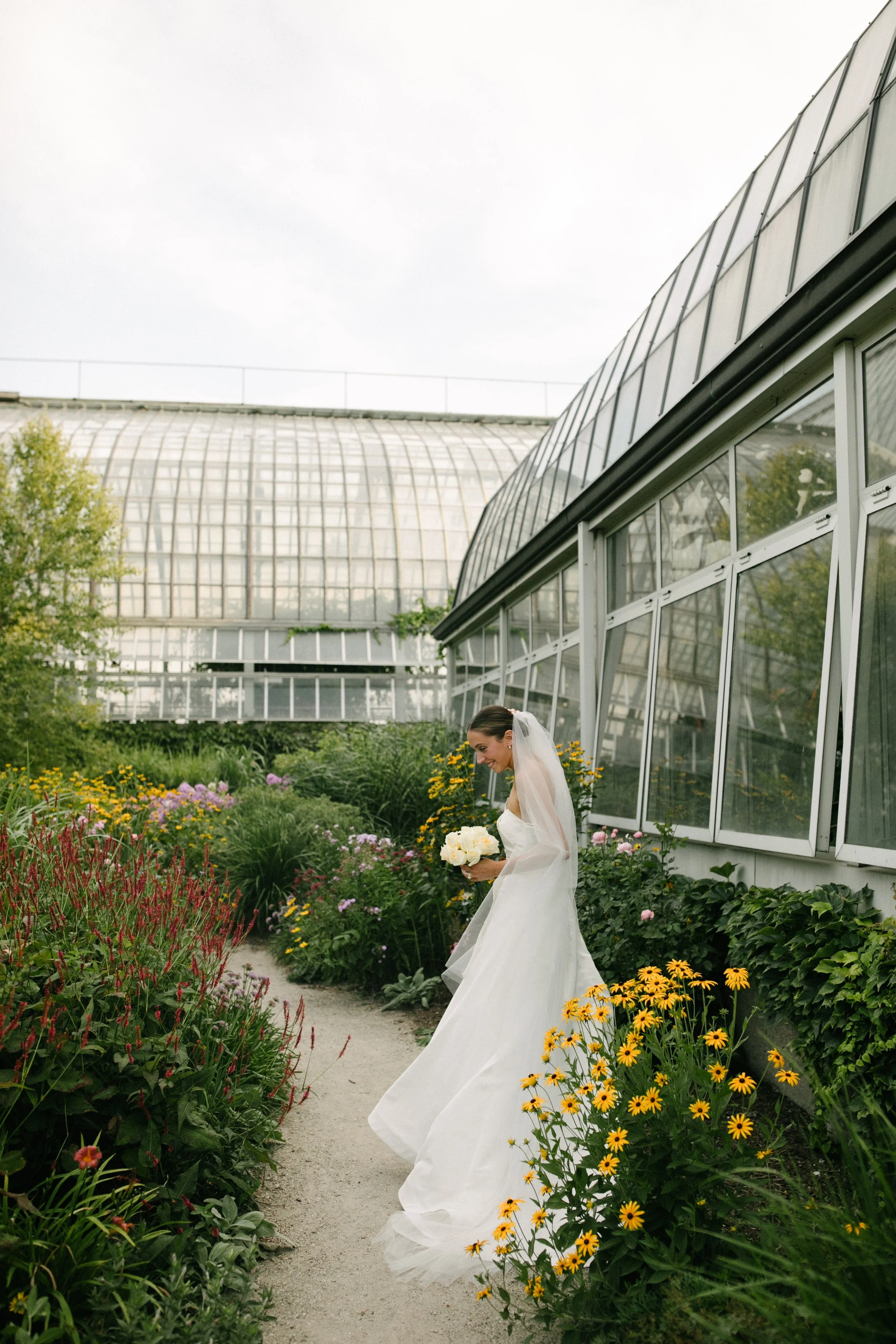 Michigan-wedding-photographer-chicago-wedding-garfield-conservatory-four-seasons-247.jpg