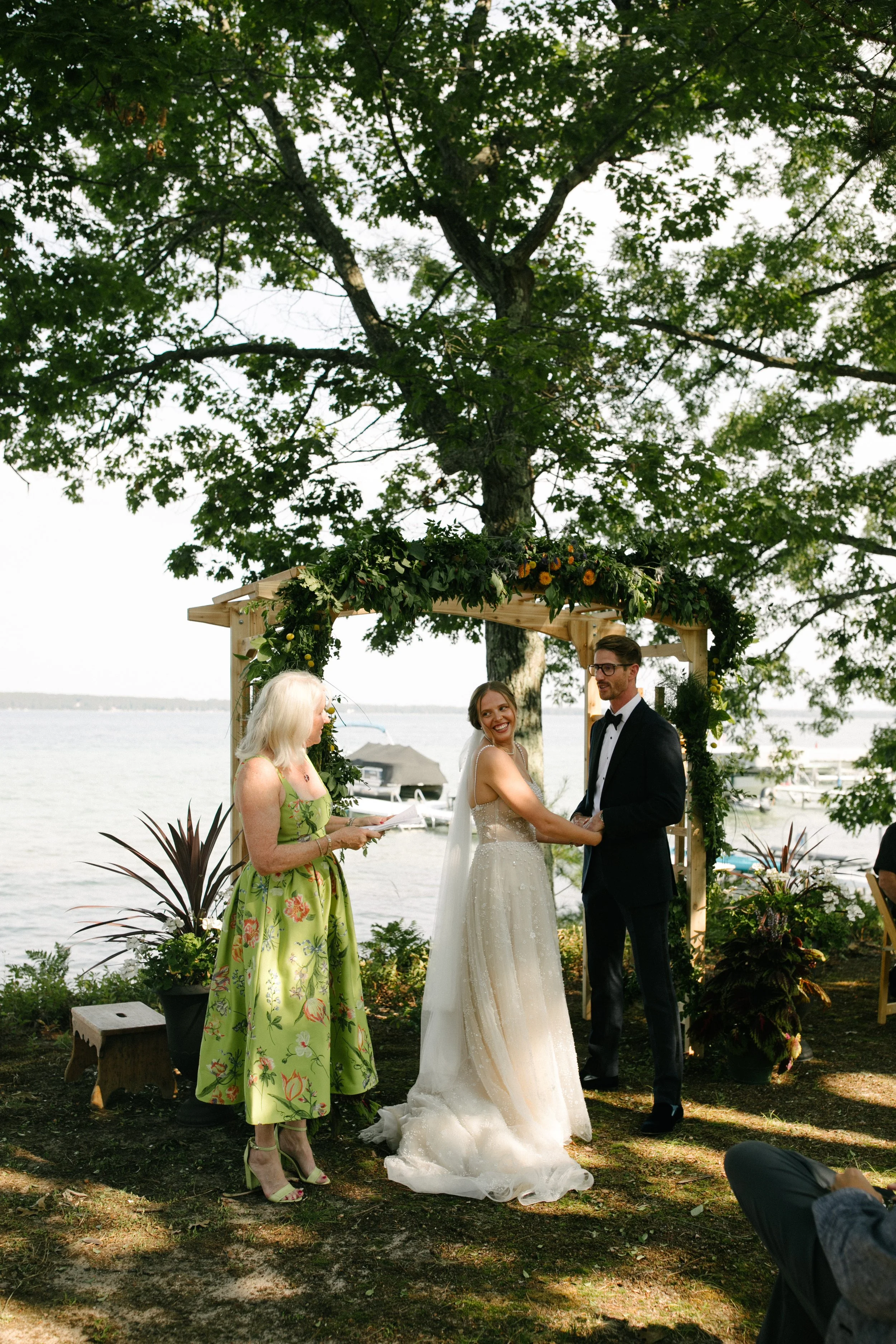 Michigan-wedding-photographer-higgins-lake-backyard-intimate-wedding-217.jpg