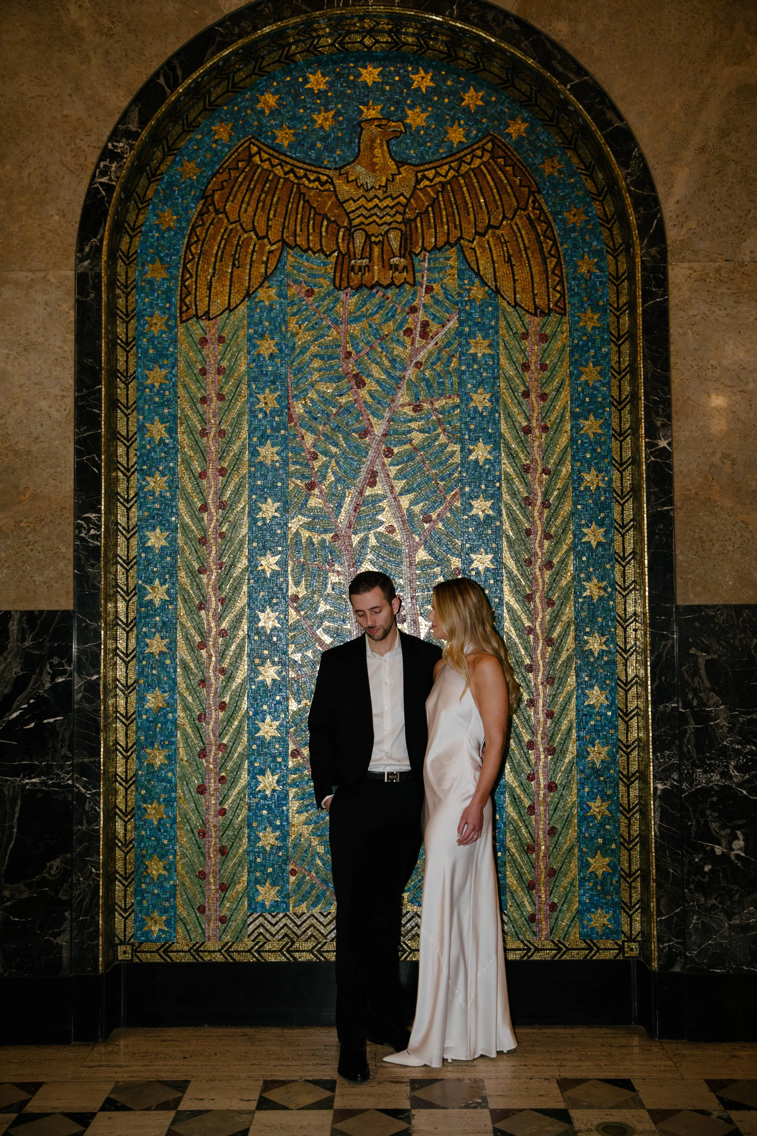 JessicaMax-detroit-michigan-wedding-photographer-fisher-building-engagement-session-3.jpg